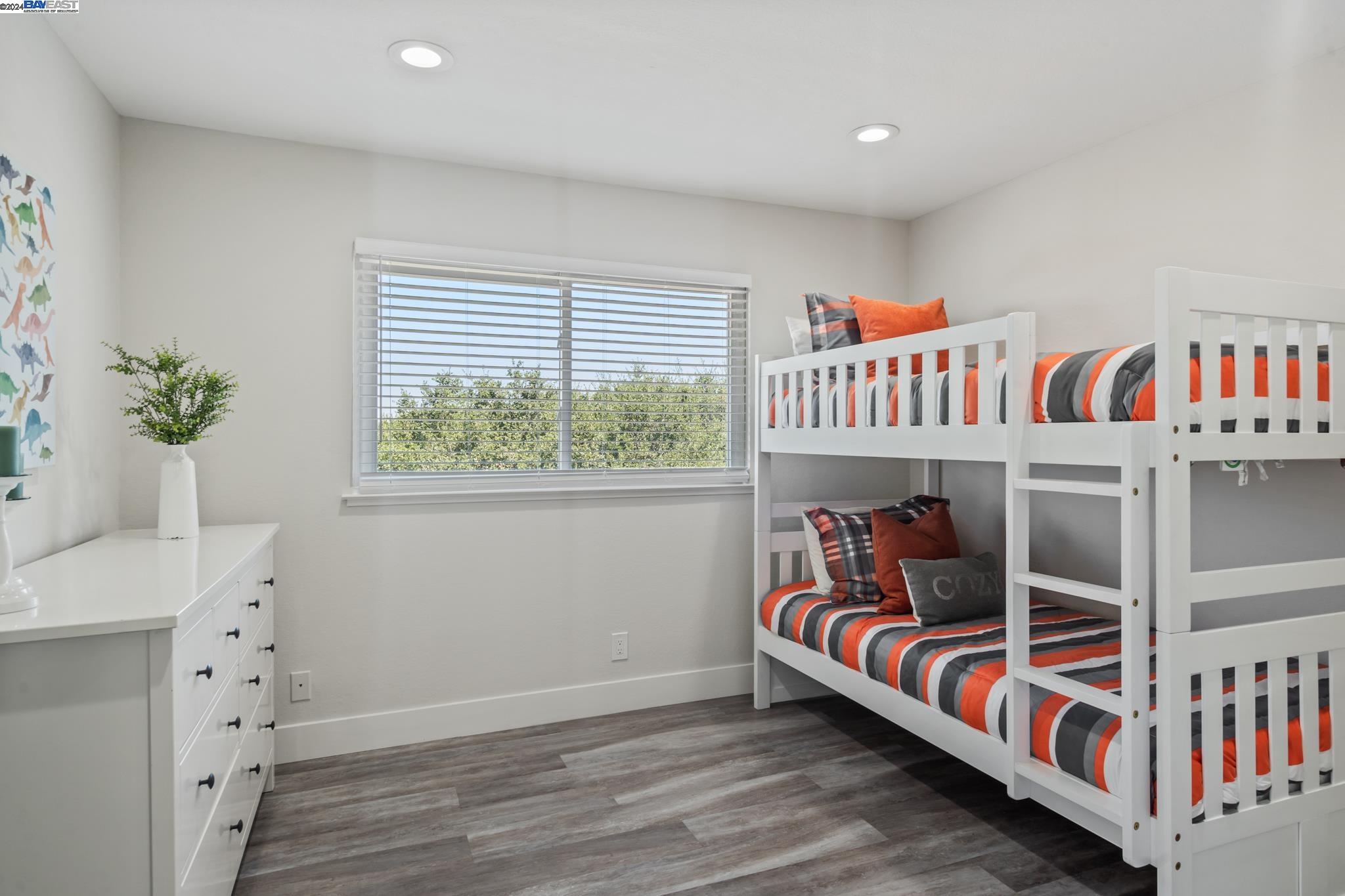 3624 La Mesa Dr