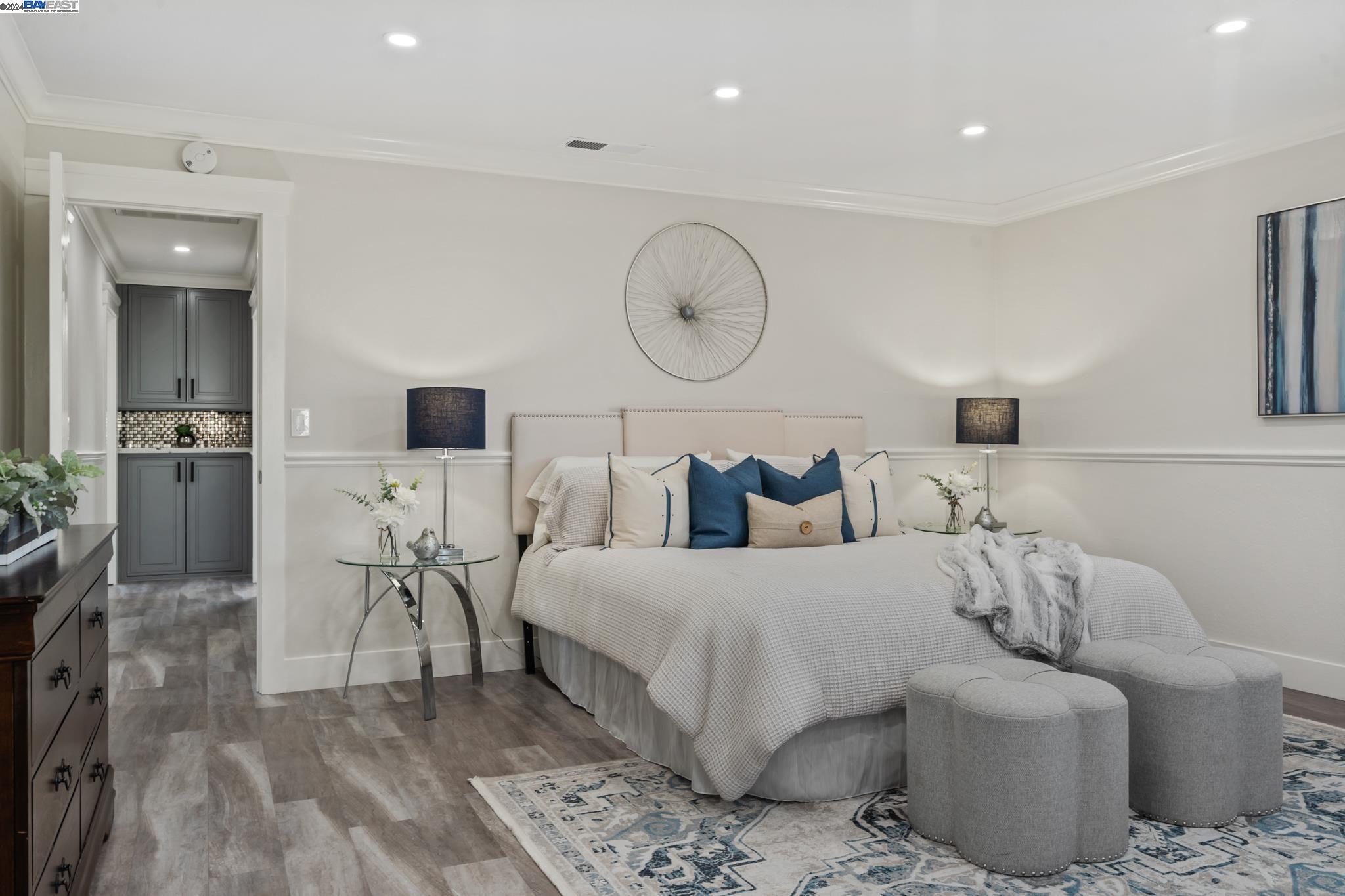 3624 La Mesa Dr
