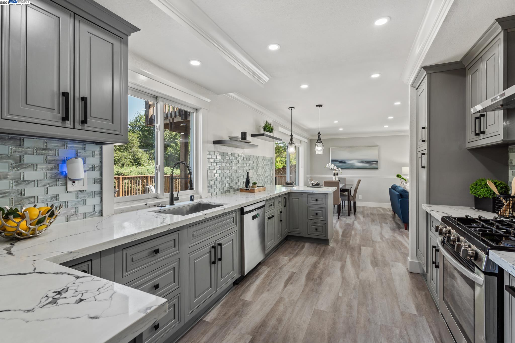 3624 La Mesa Dr