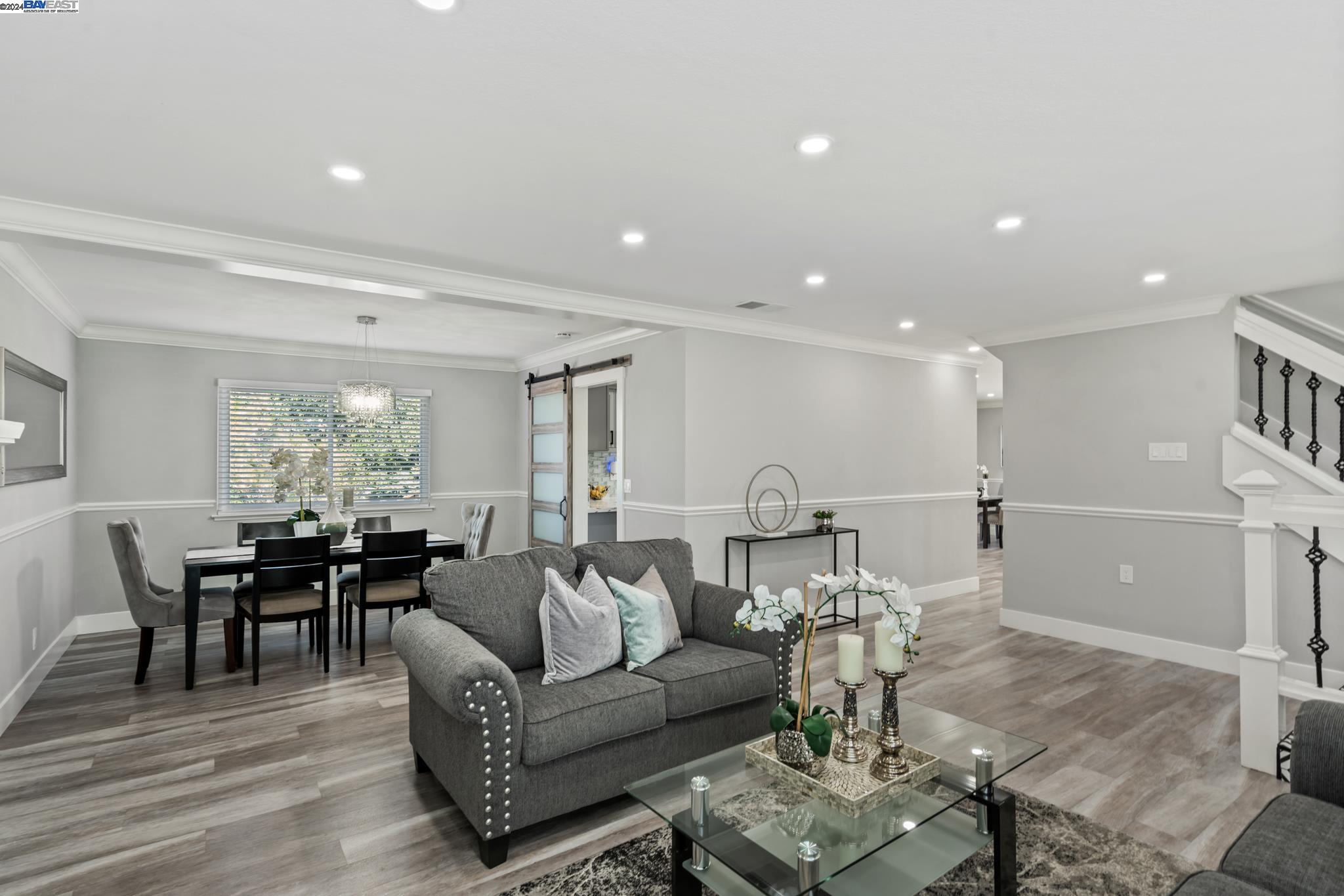 3624 La Mesa Dr