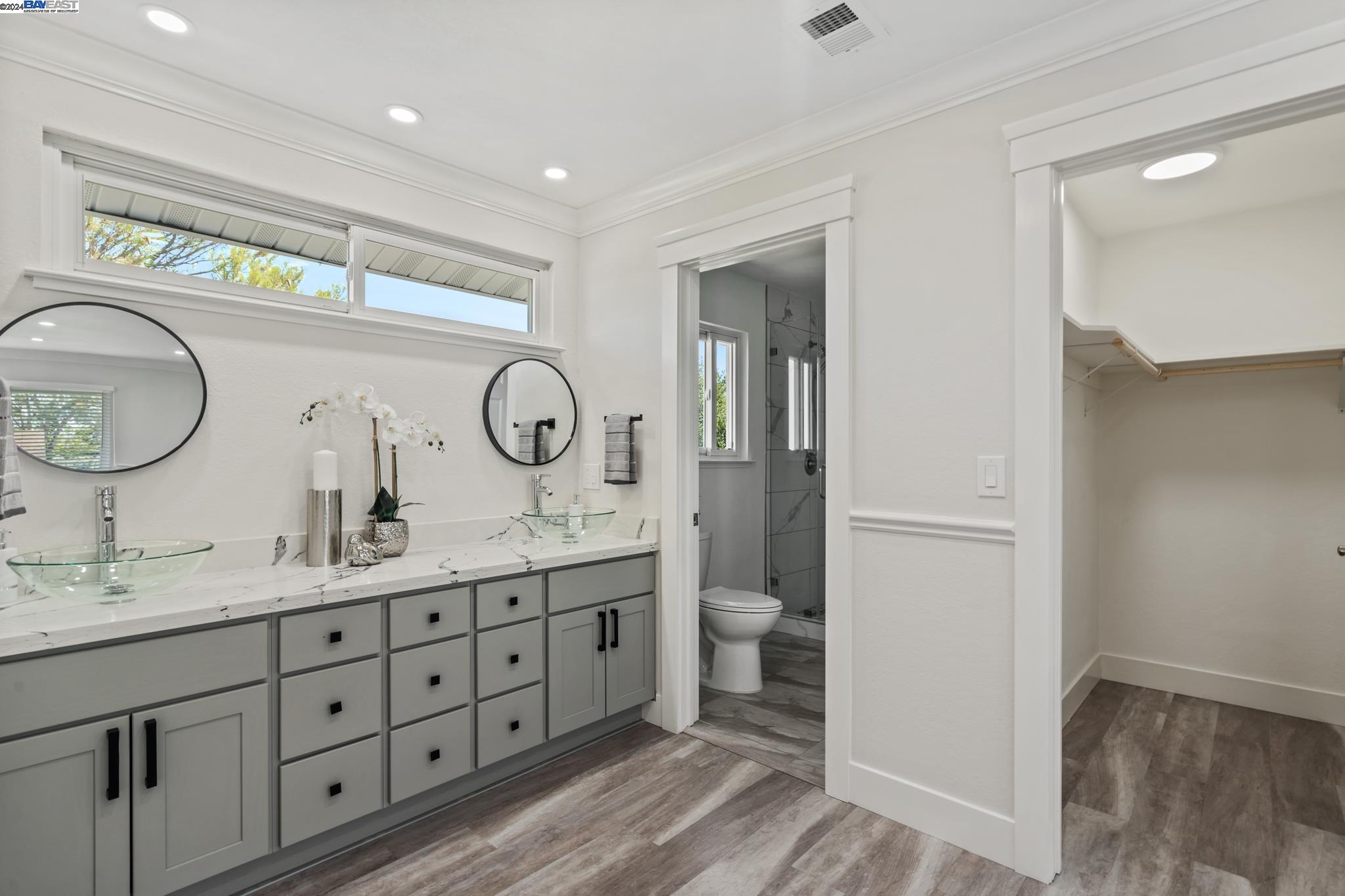 3624 La Mesa Dr