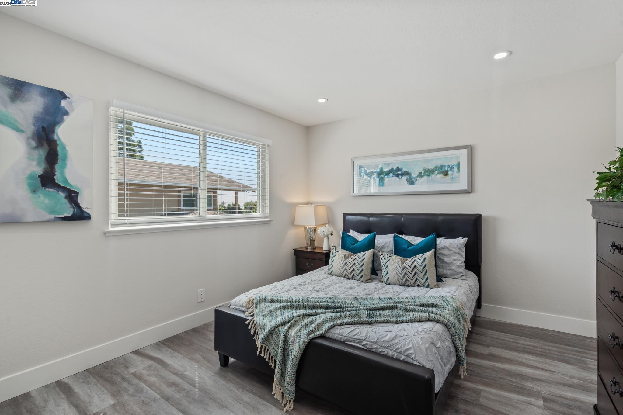 3624 La Mesa Dr