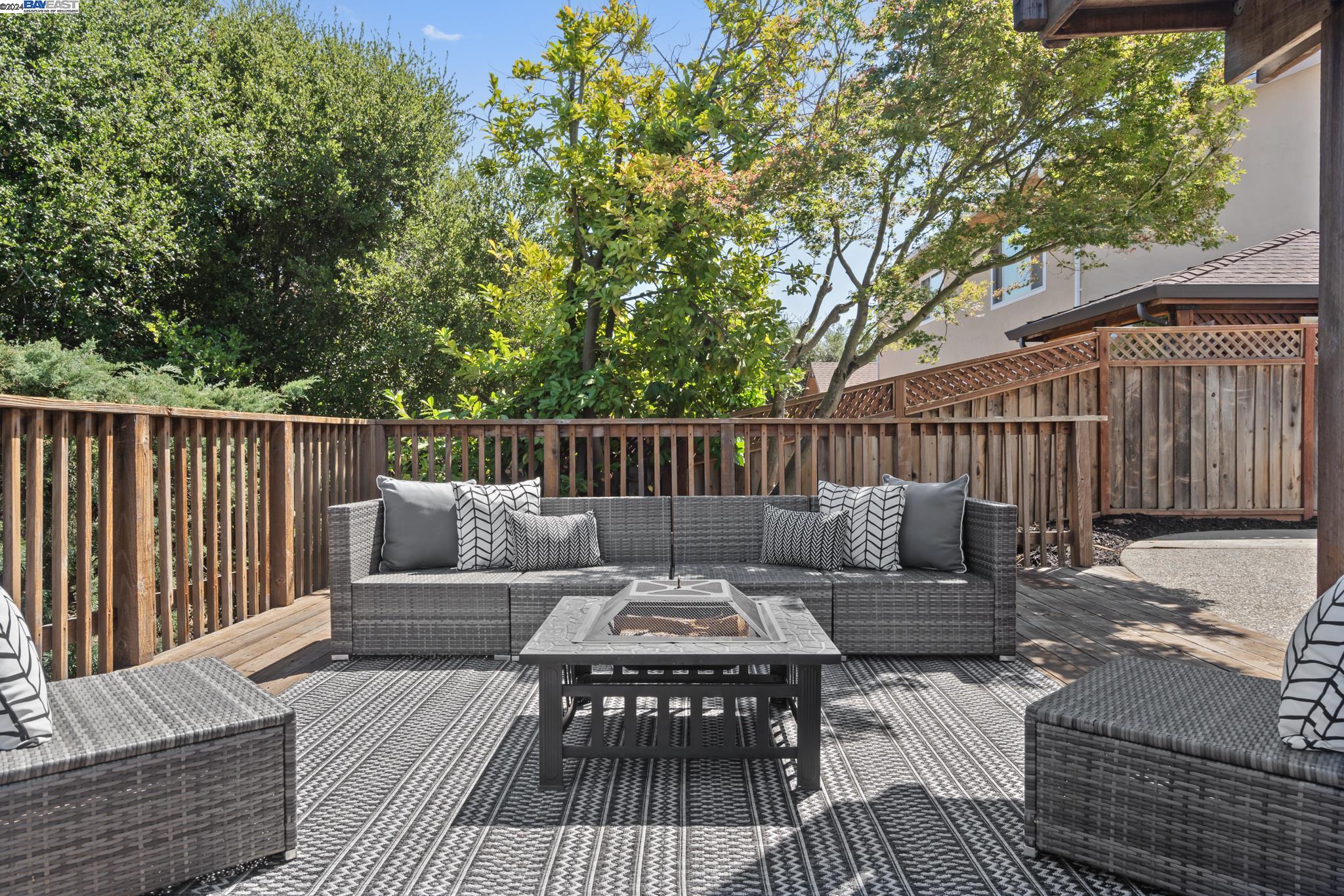 3624 La Mesa Dr