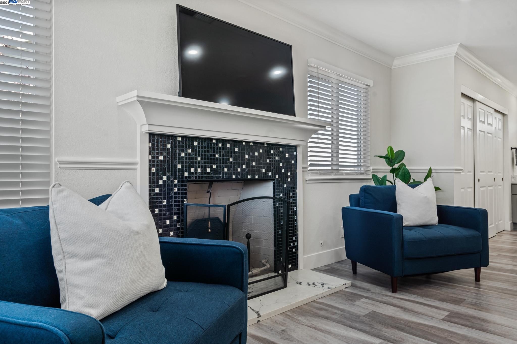 3624 La Mesa Dr