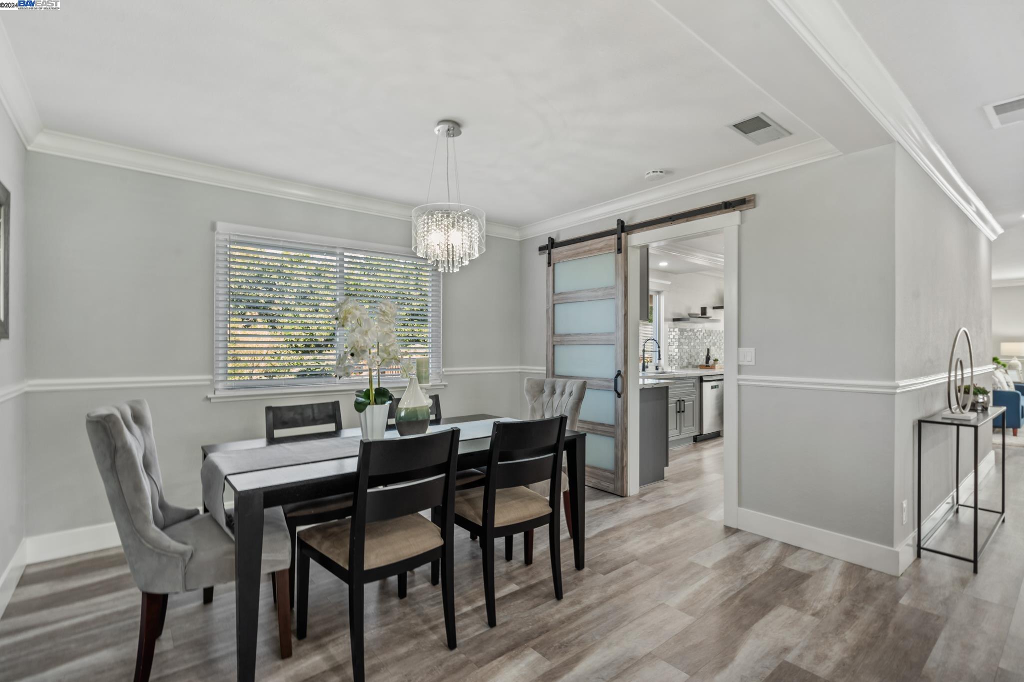 3624 La Mesa Dr