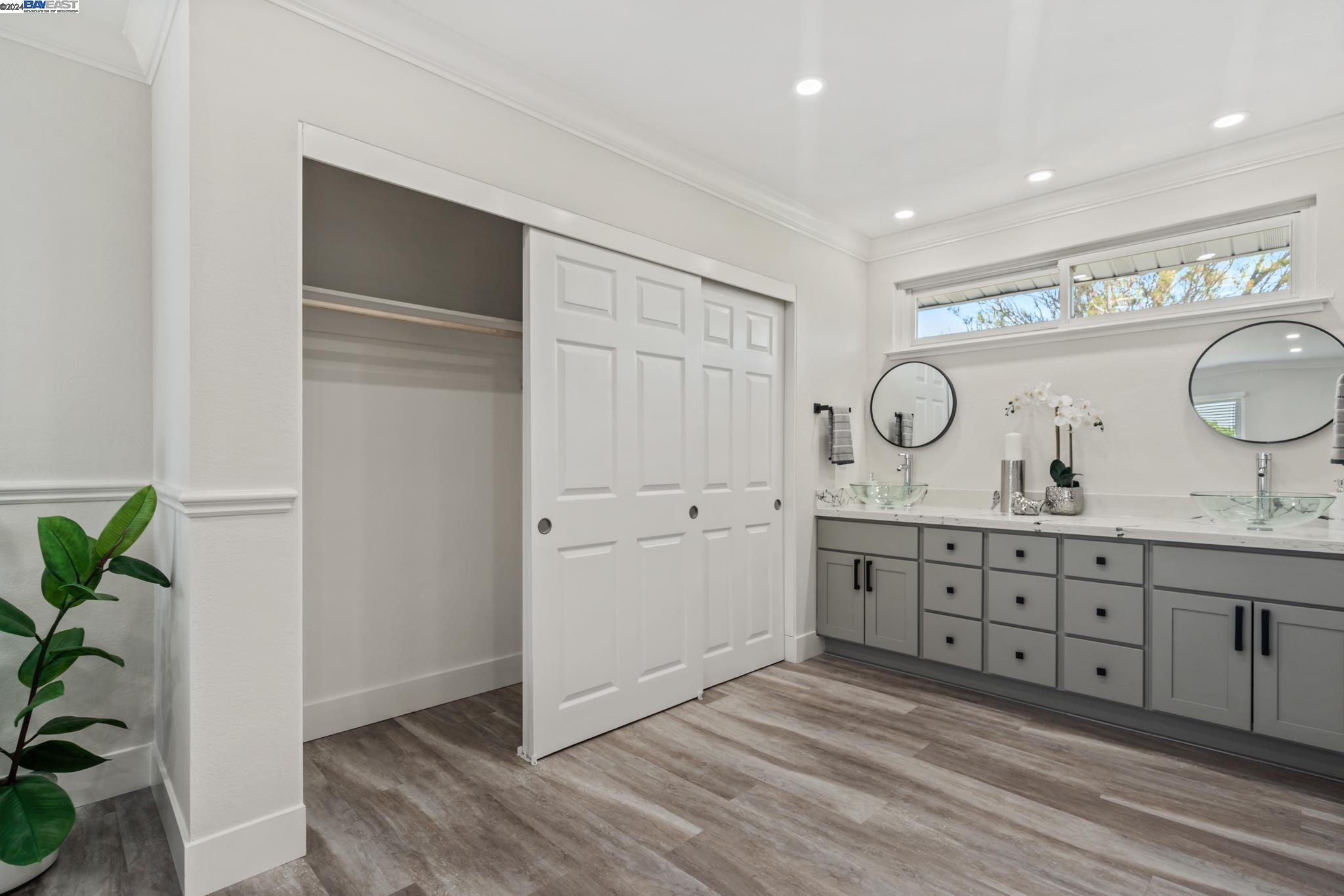 3624 La Mesa Dr