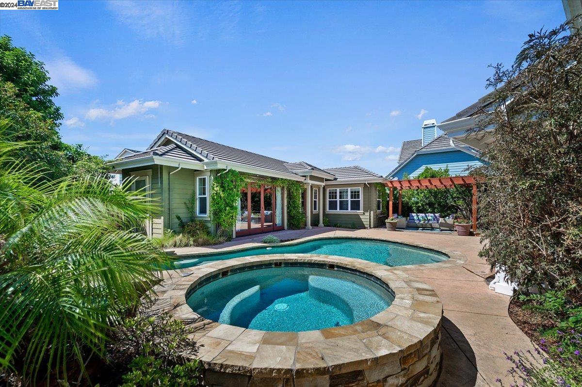 1616 Cindy Way