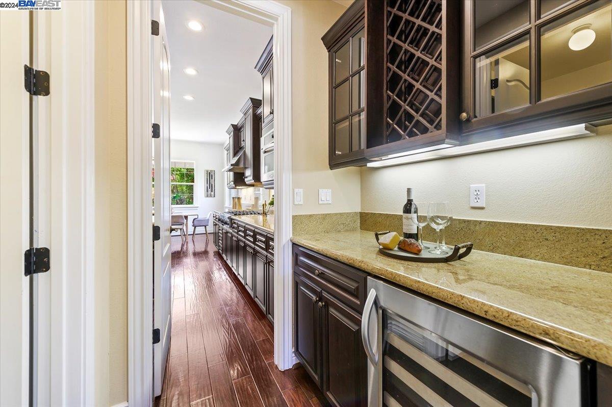 1616 Cindy Way