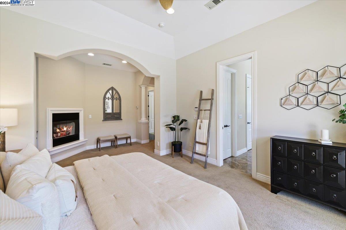 1616 Cindy Way