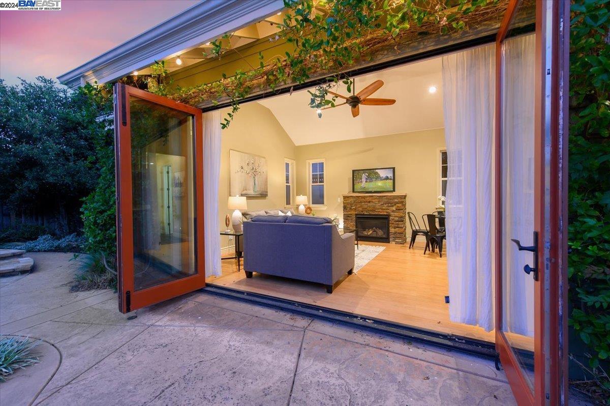 1616 Cindy Way