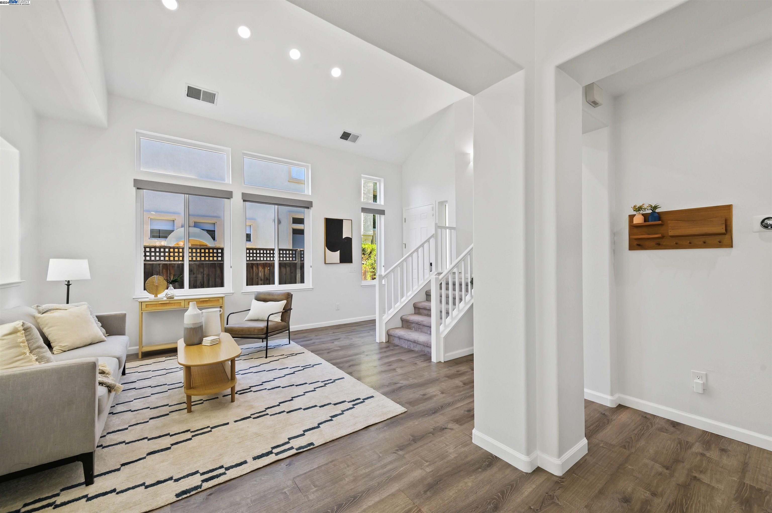35875 Vivian Pl