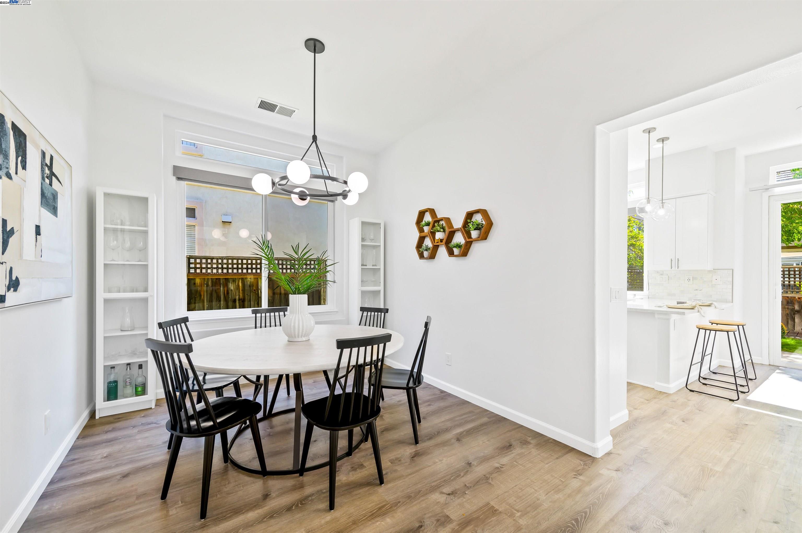35875 Vivian Pl