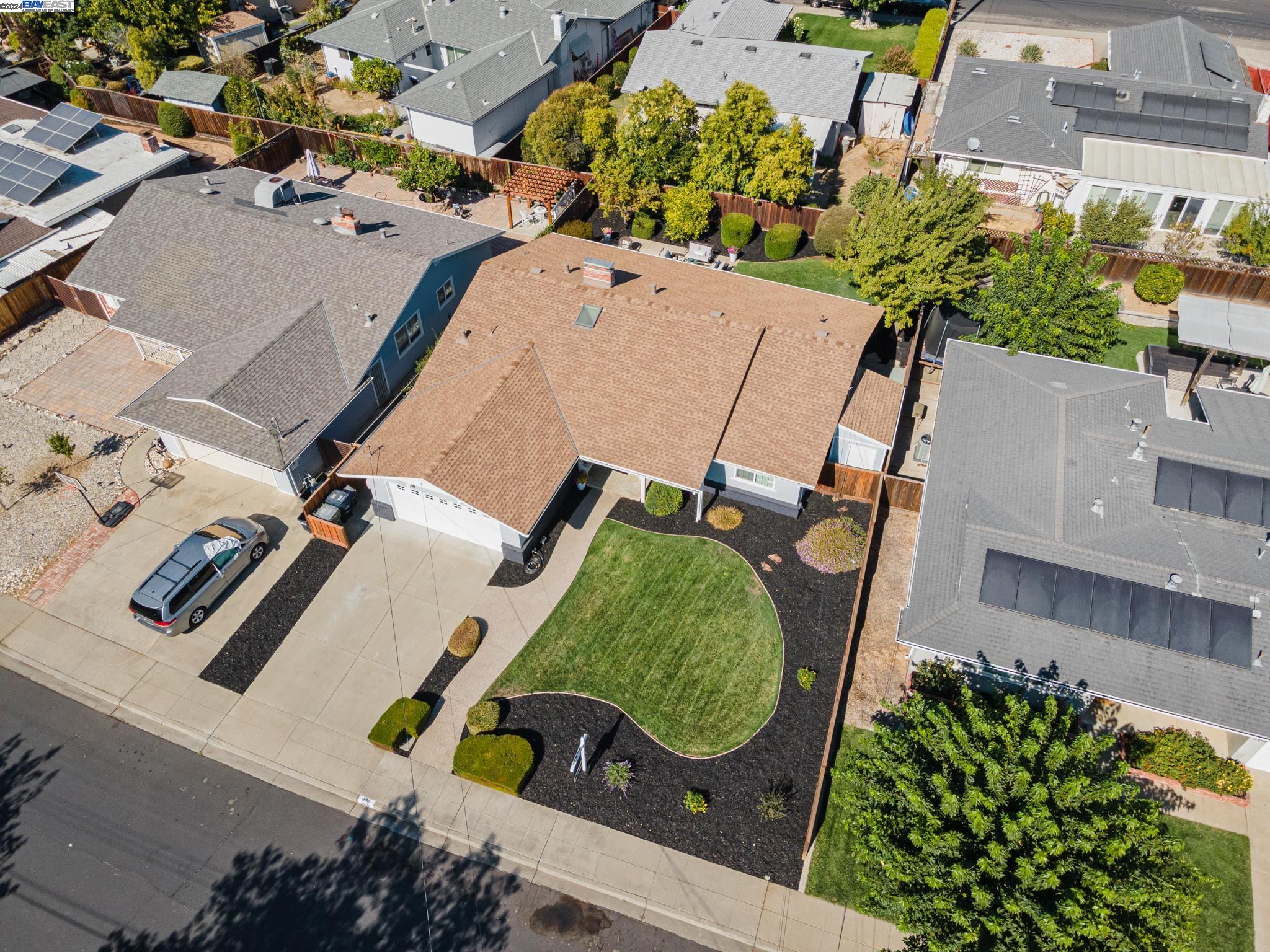 608 Caliente Ave