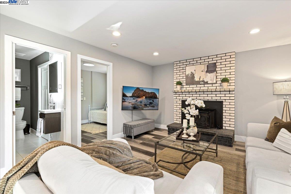 2660 Camino Segura