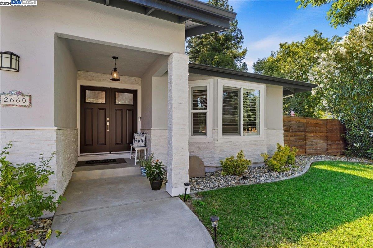 2660 Camino Segura