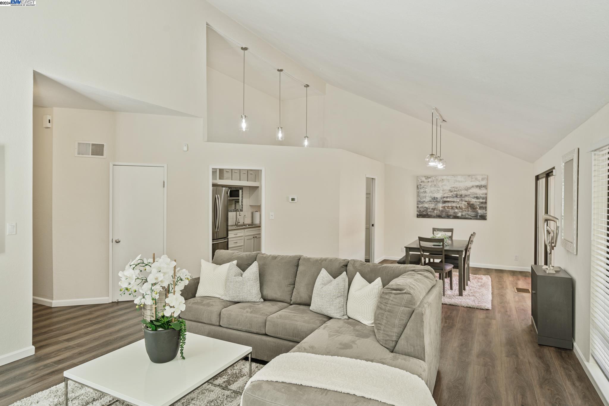 227 Paseo Bernal