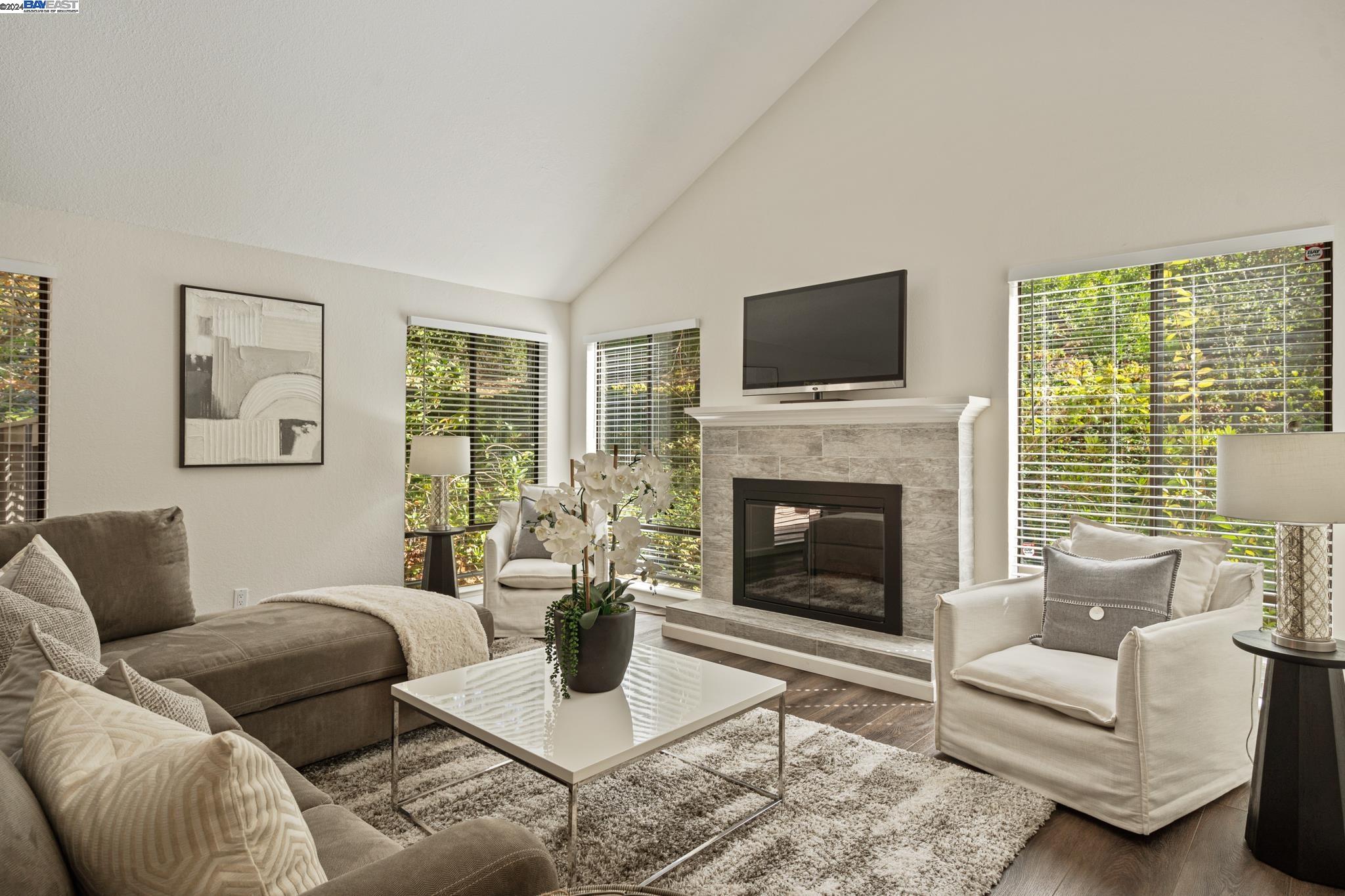 227 Paseo Bernal