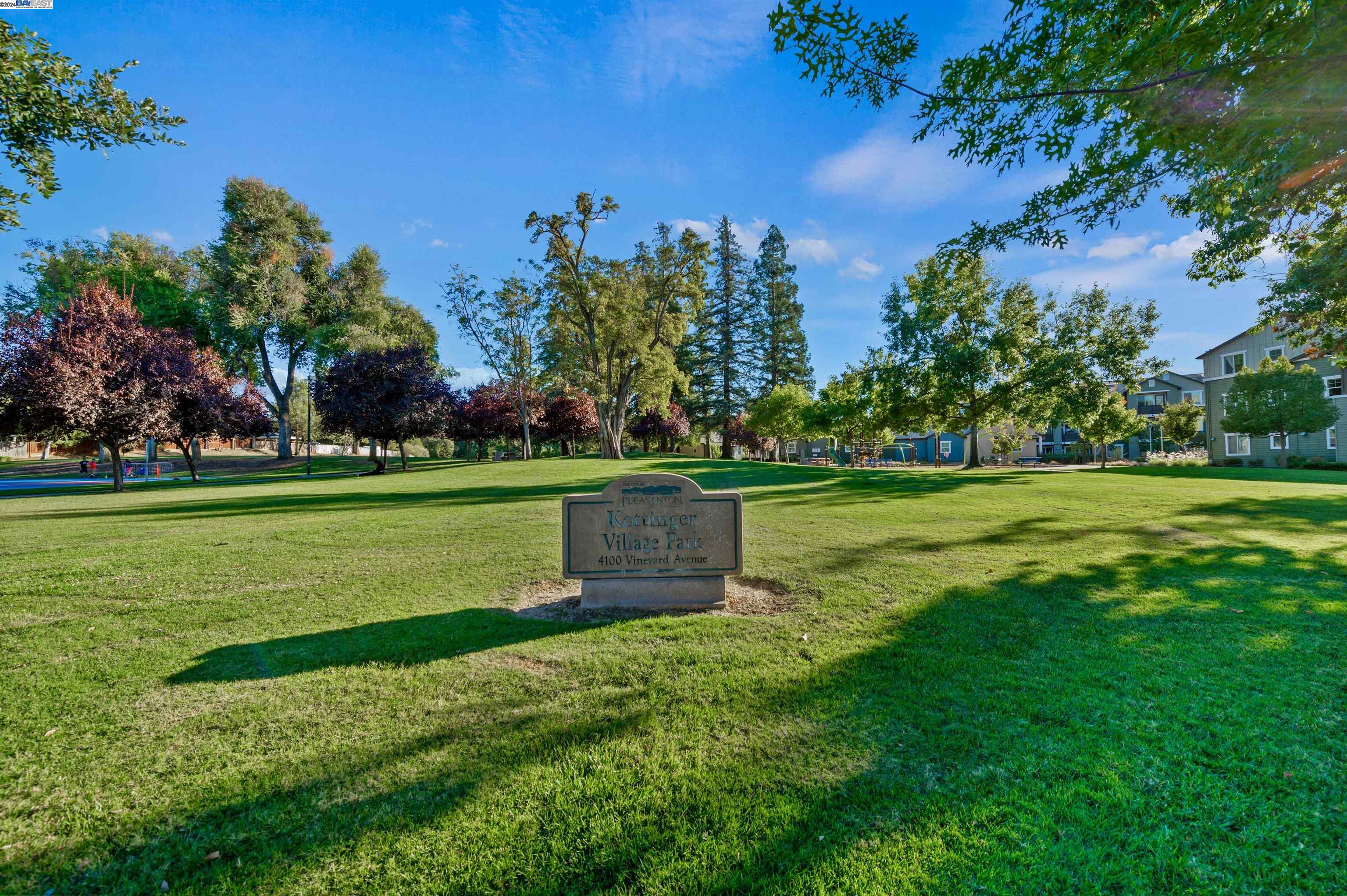 327 Christina Ct