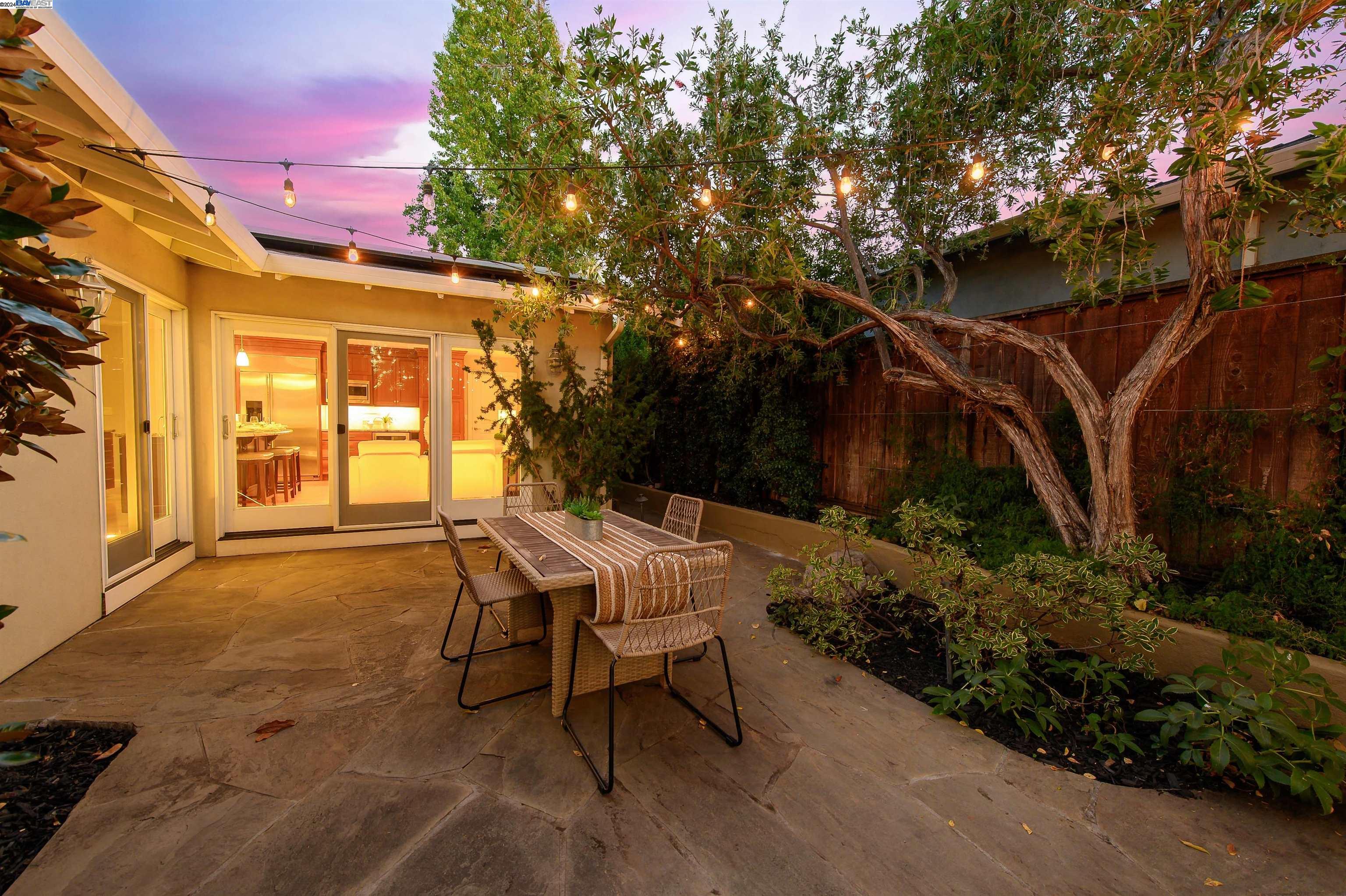 327 Christina Ct