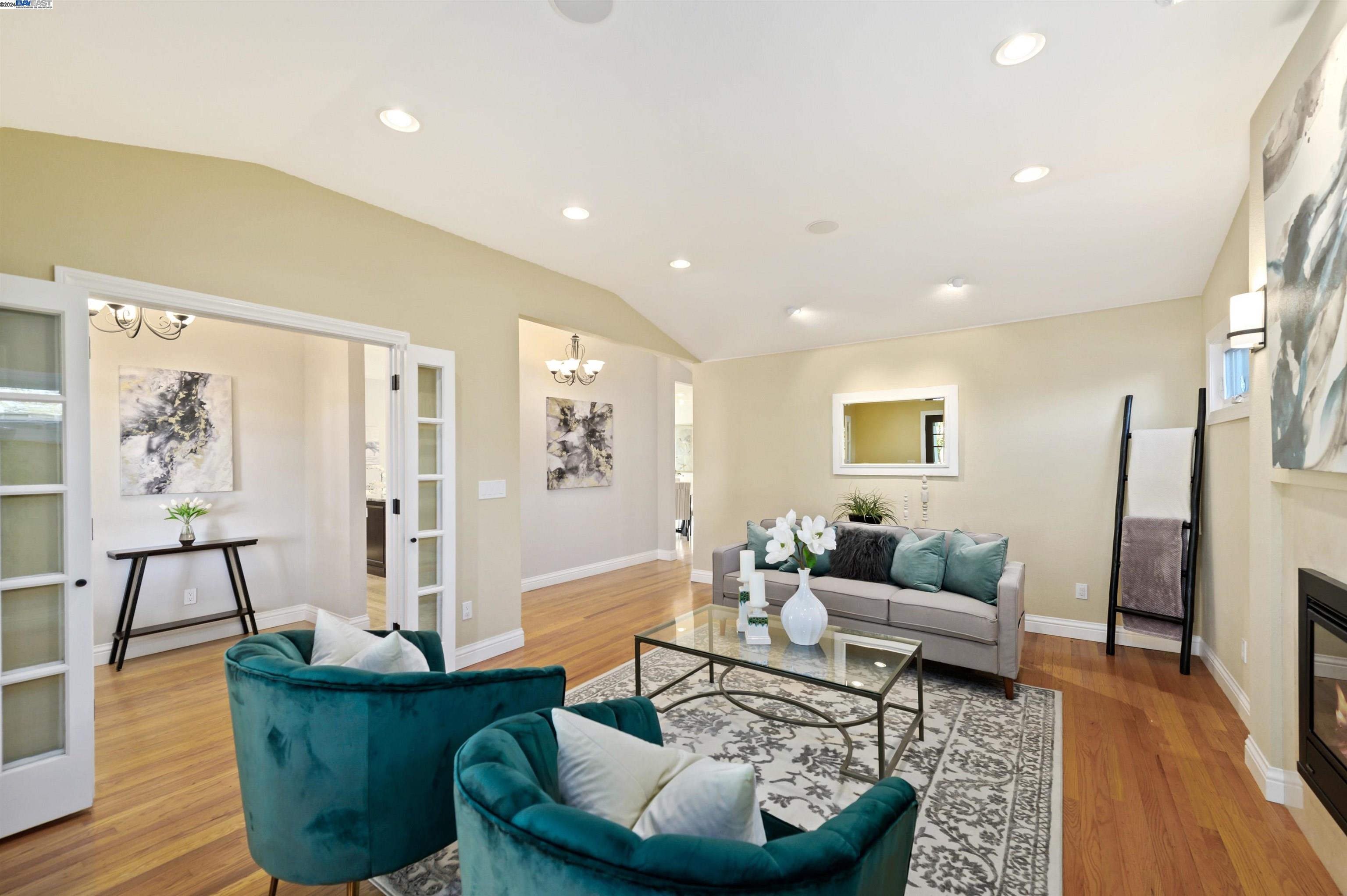 327 Christina Ct