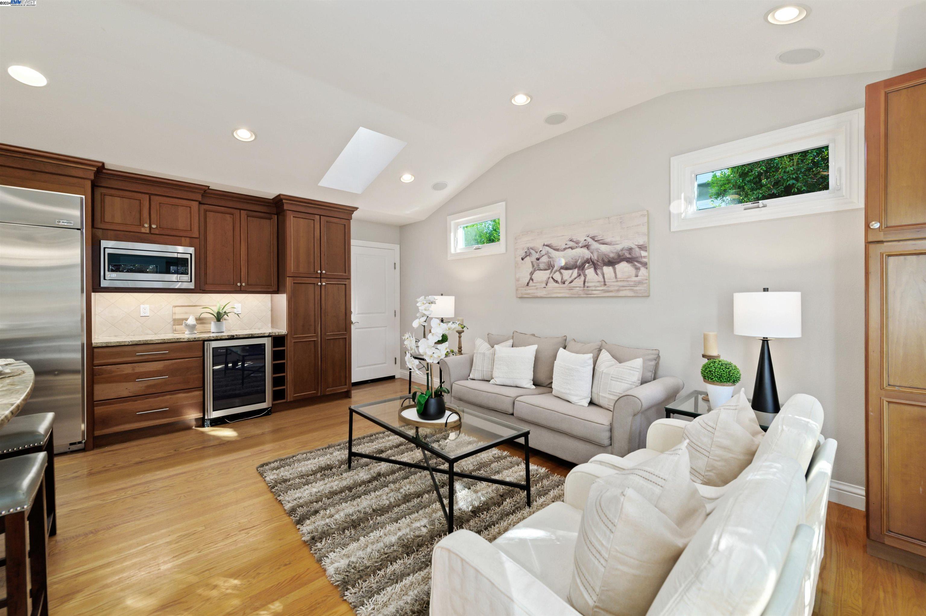 327 Christina Ct