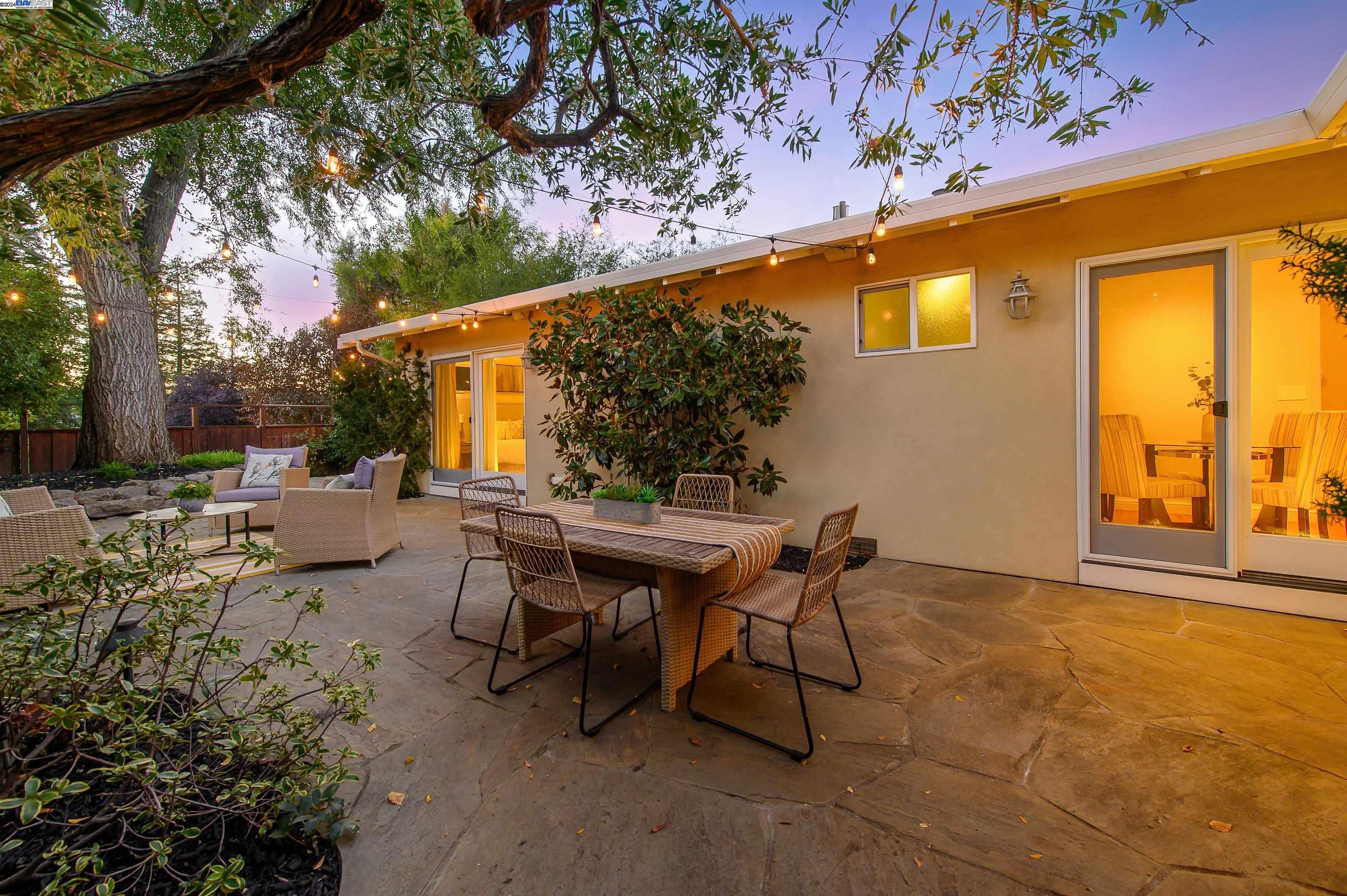 327 Christina Ct