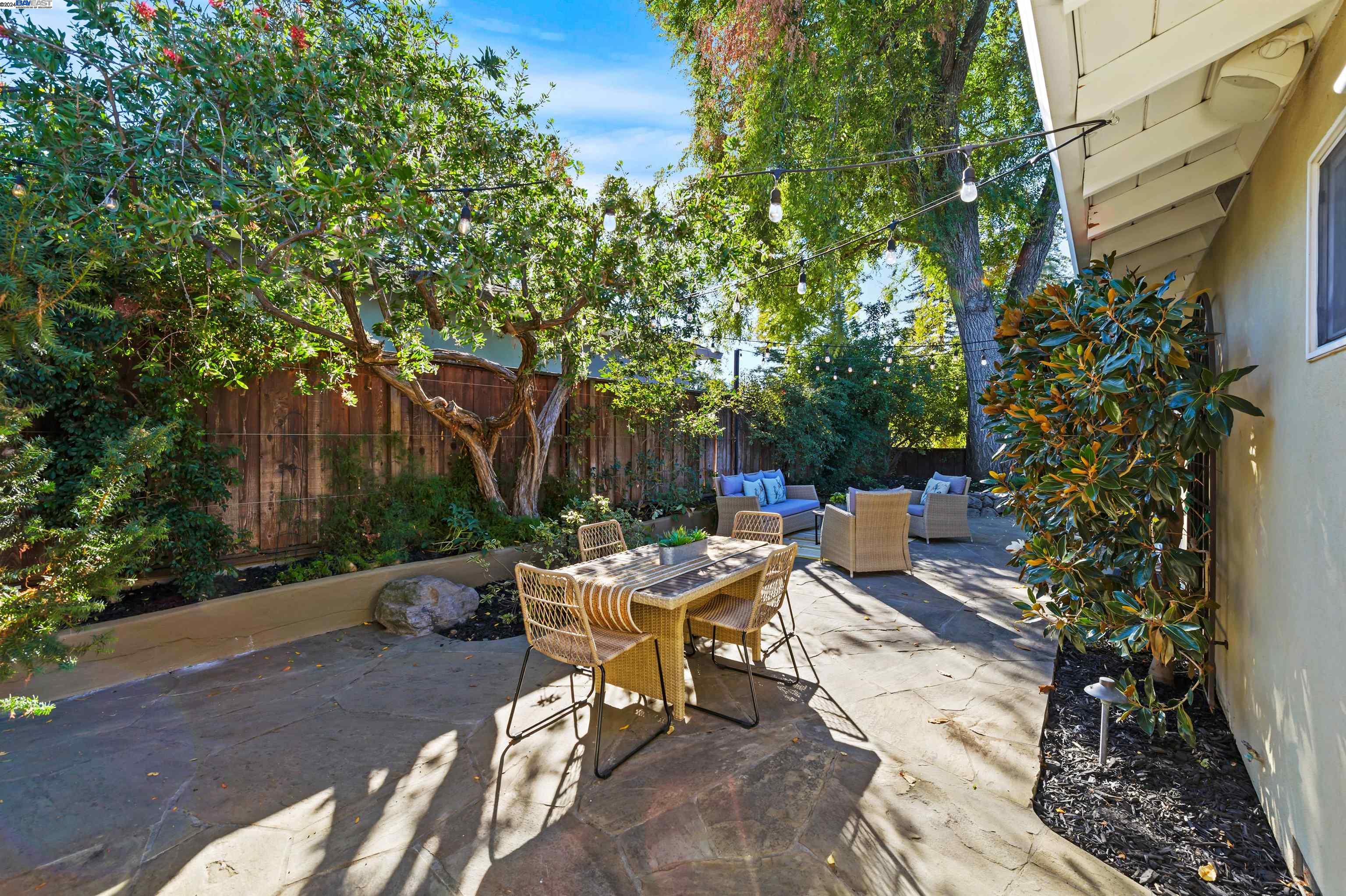 327 Christina Ct