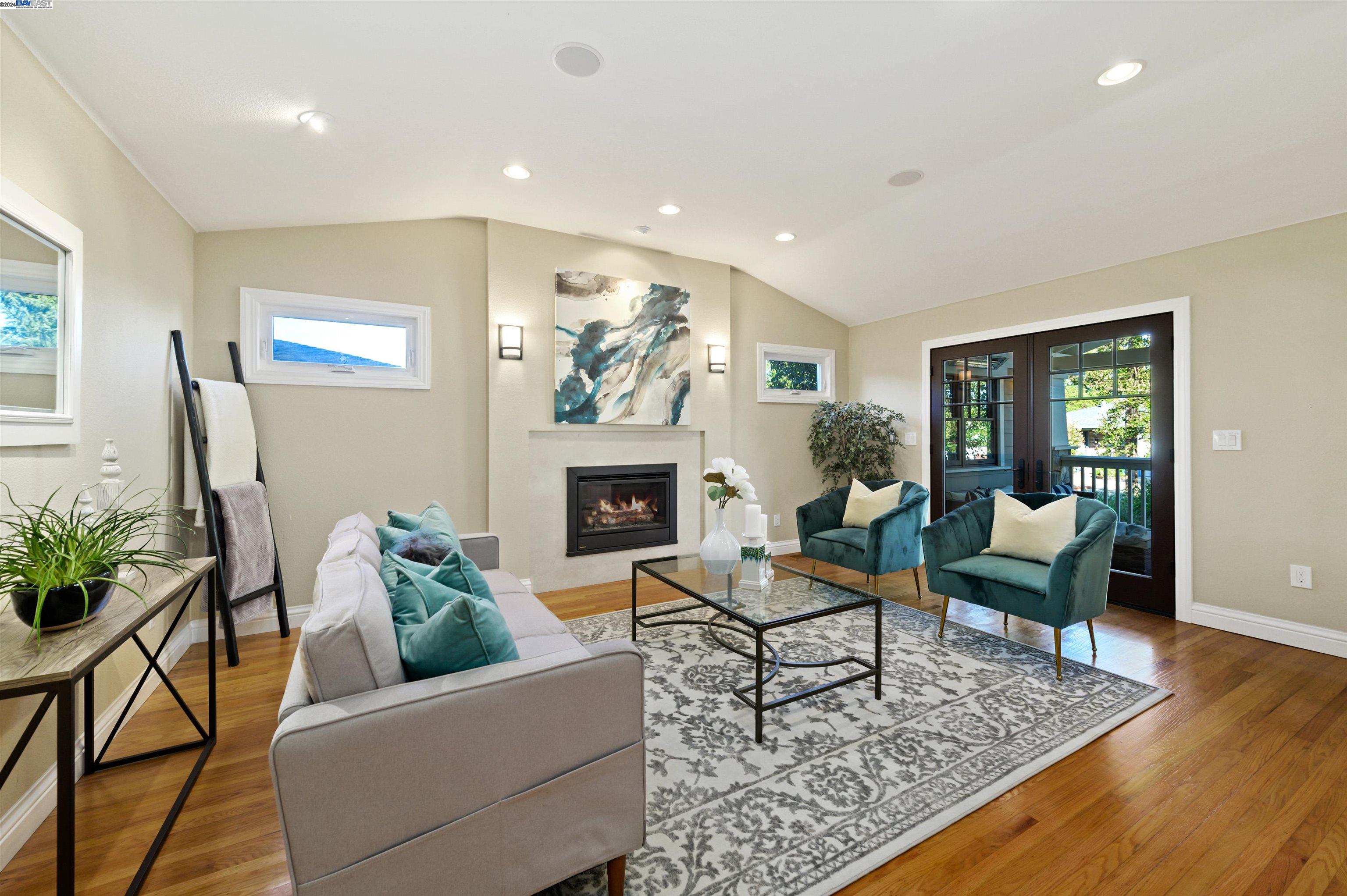 327 Christina Ct