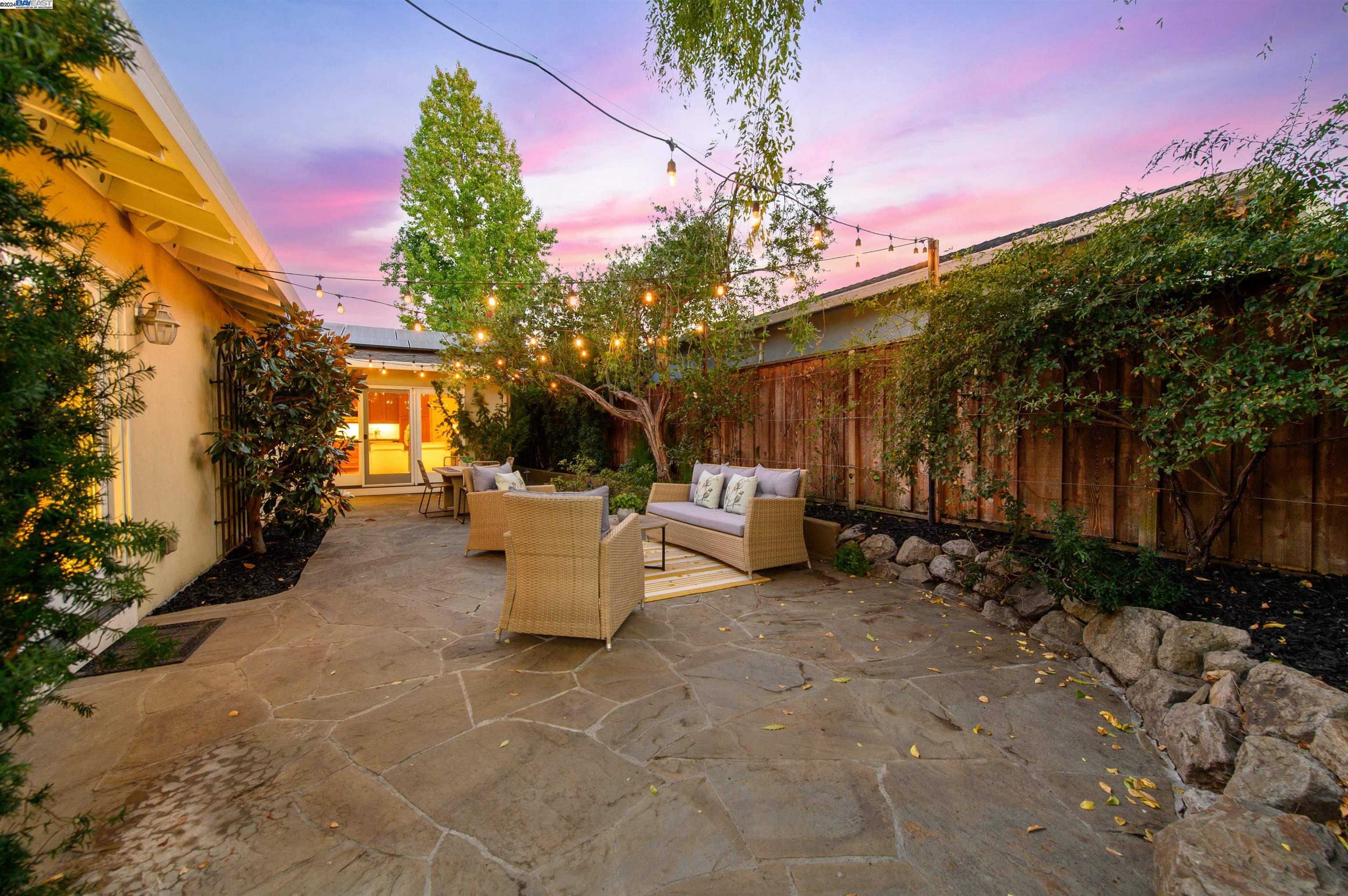 327 Christina Ct