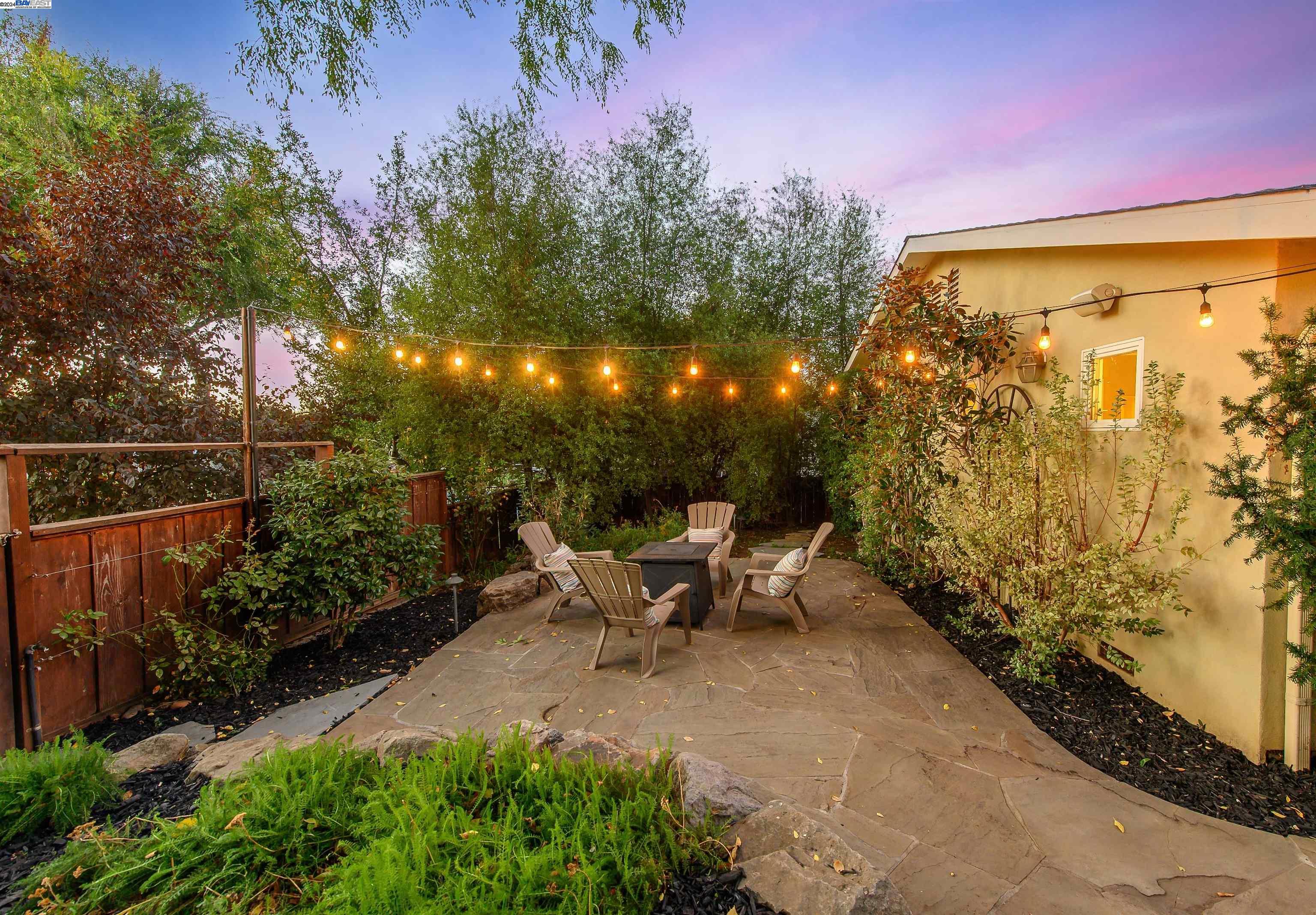 327 Christina Ct