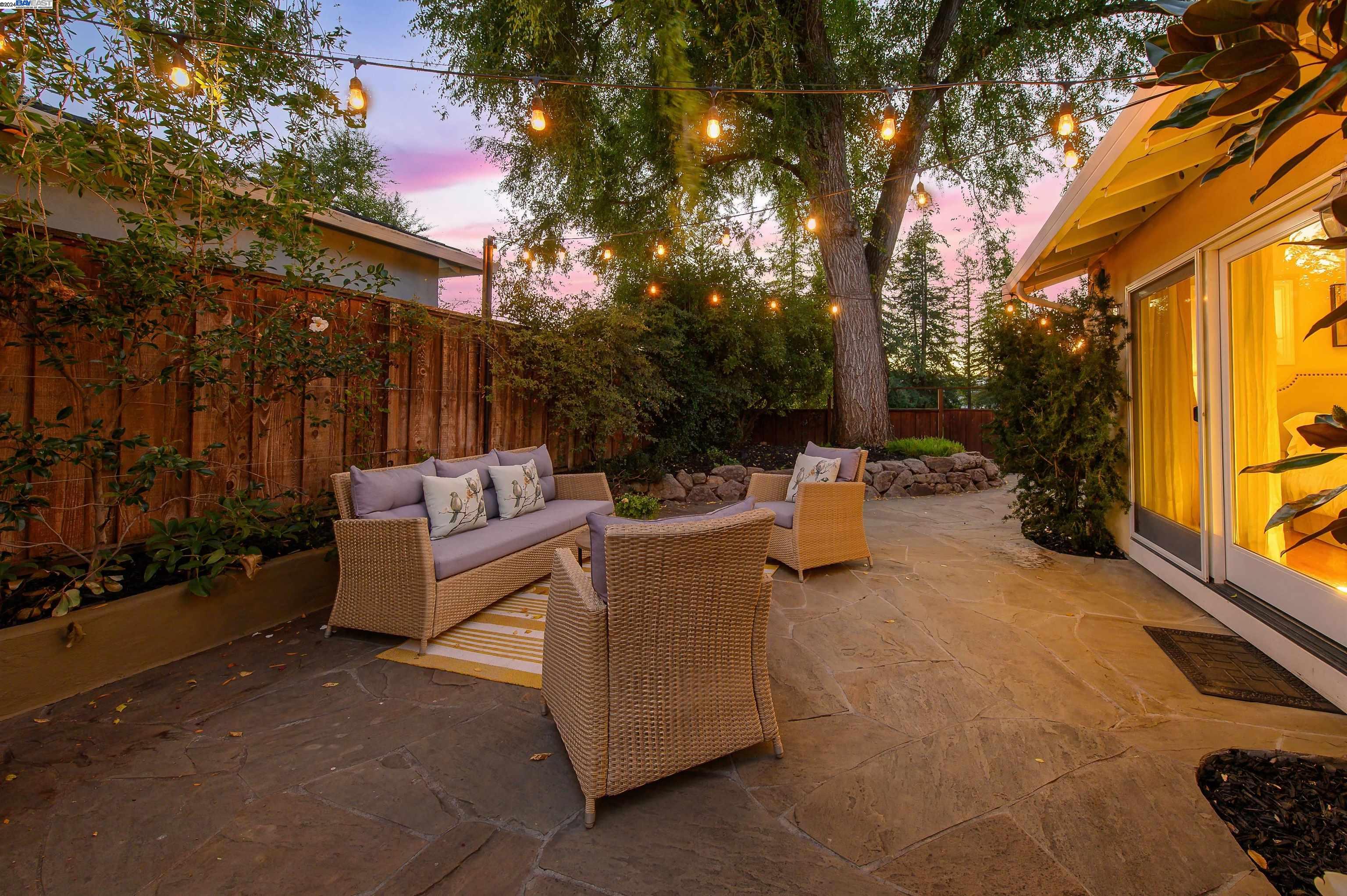 327 Christina Ct