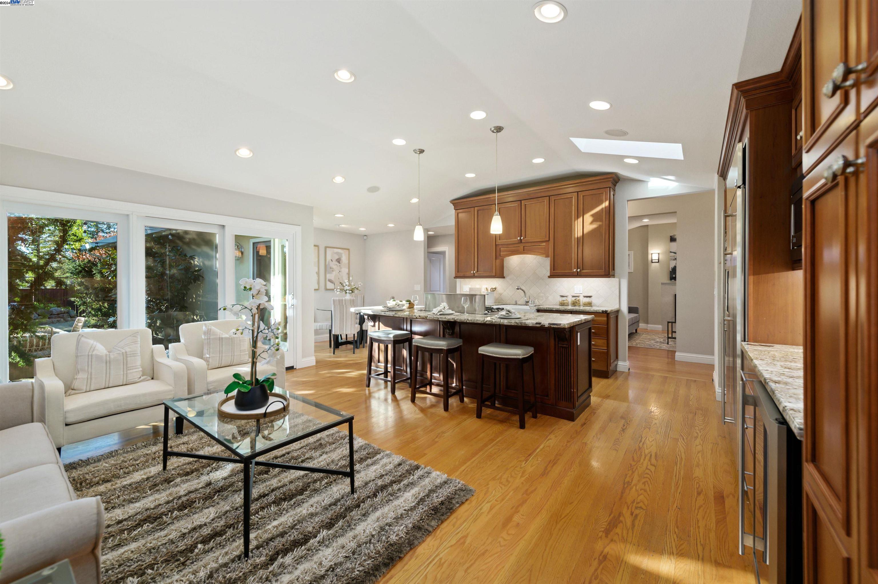 327 Christina Ct
