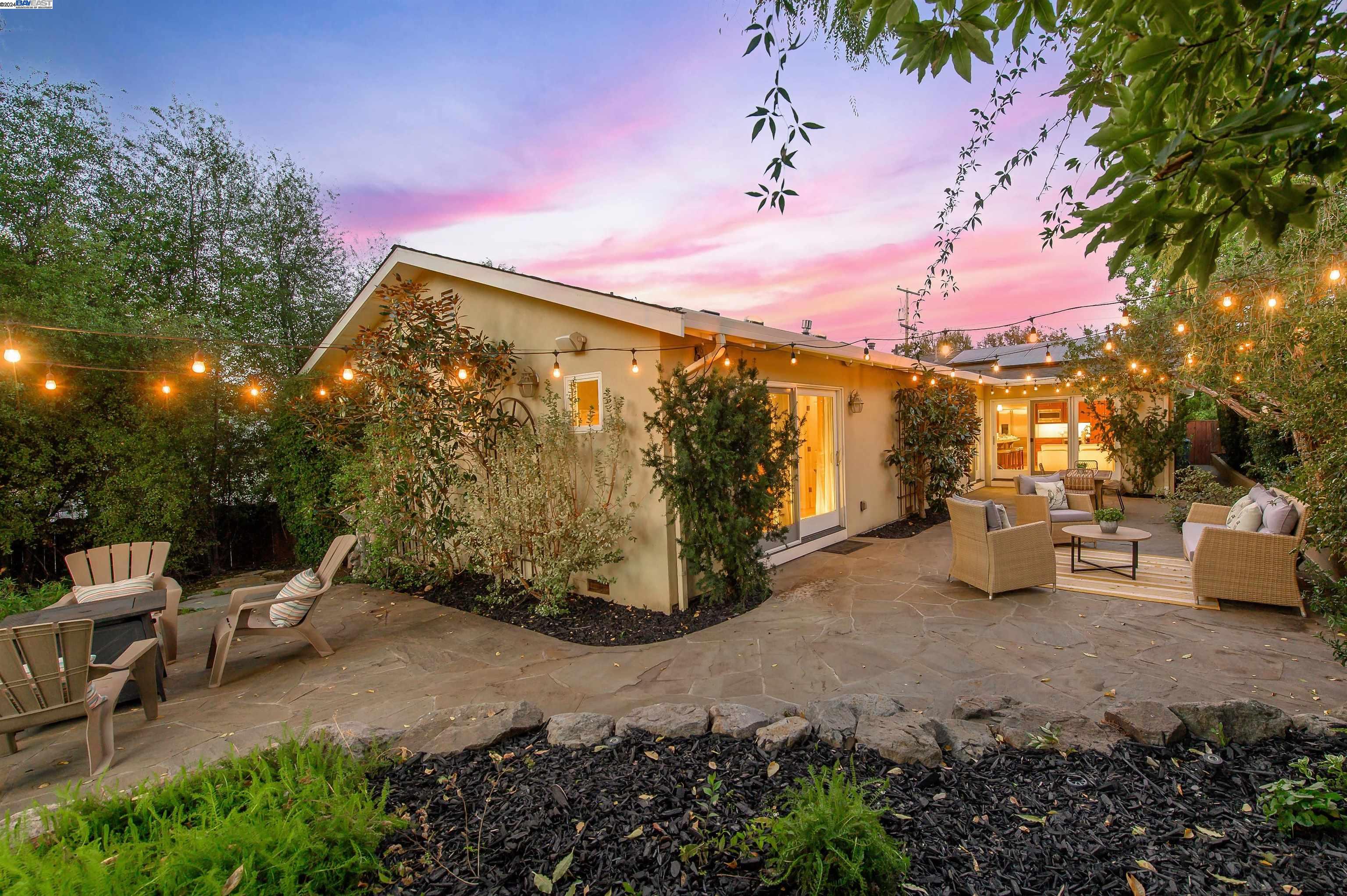 327 Christina Ct