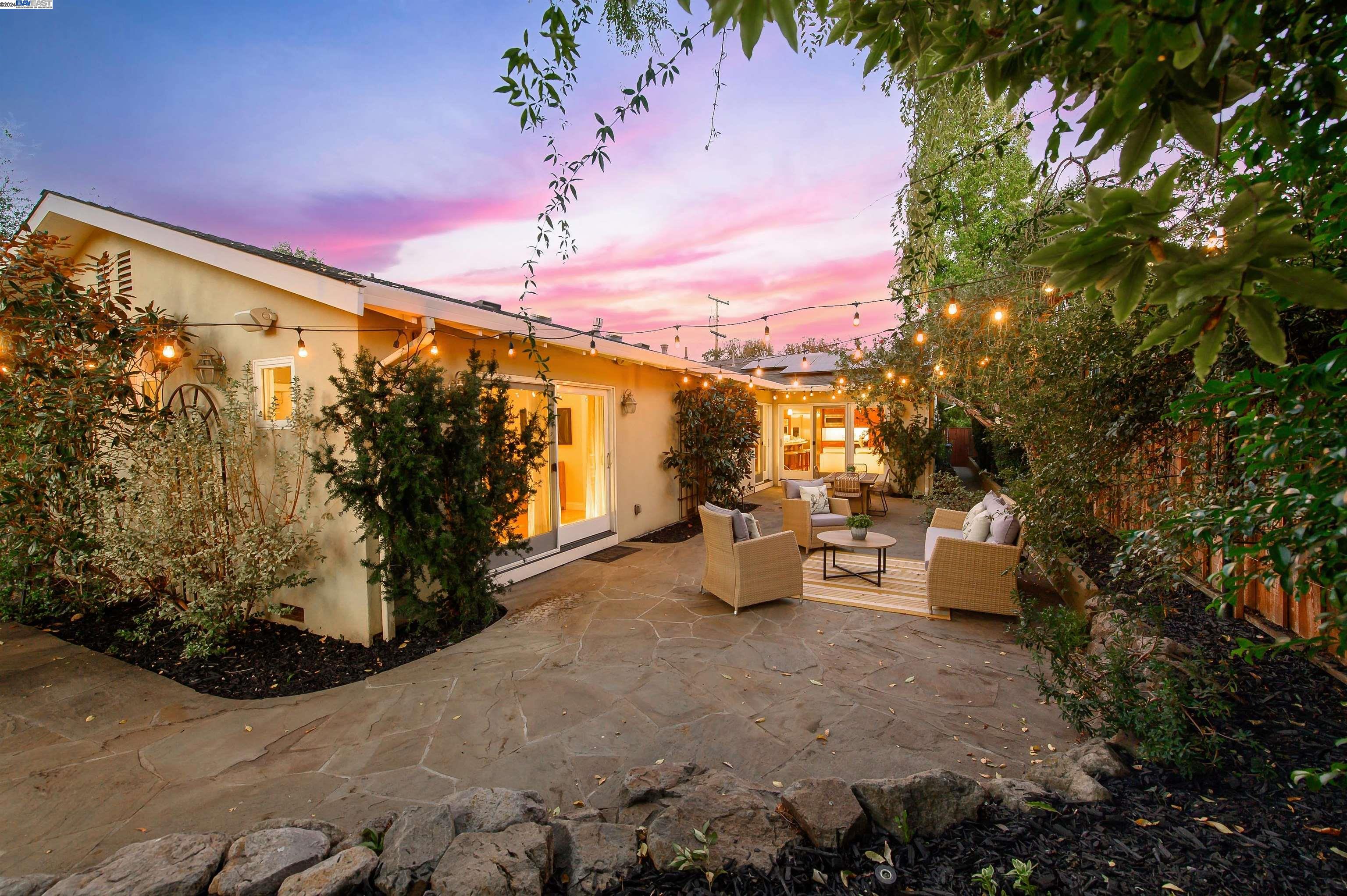 327 Christina Ct
