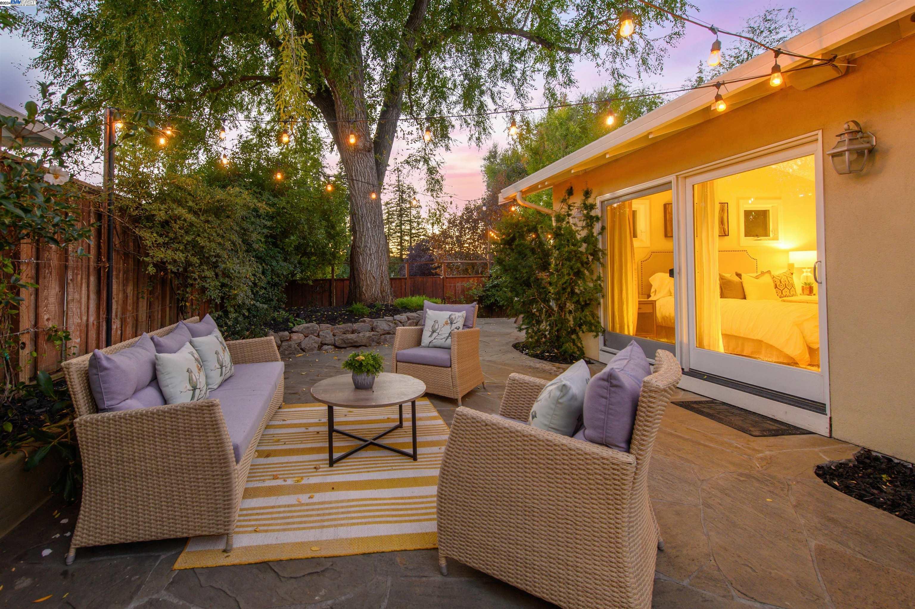 327 Christina Ct