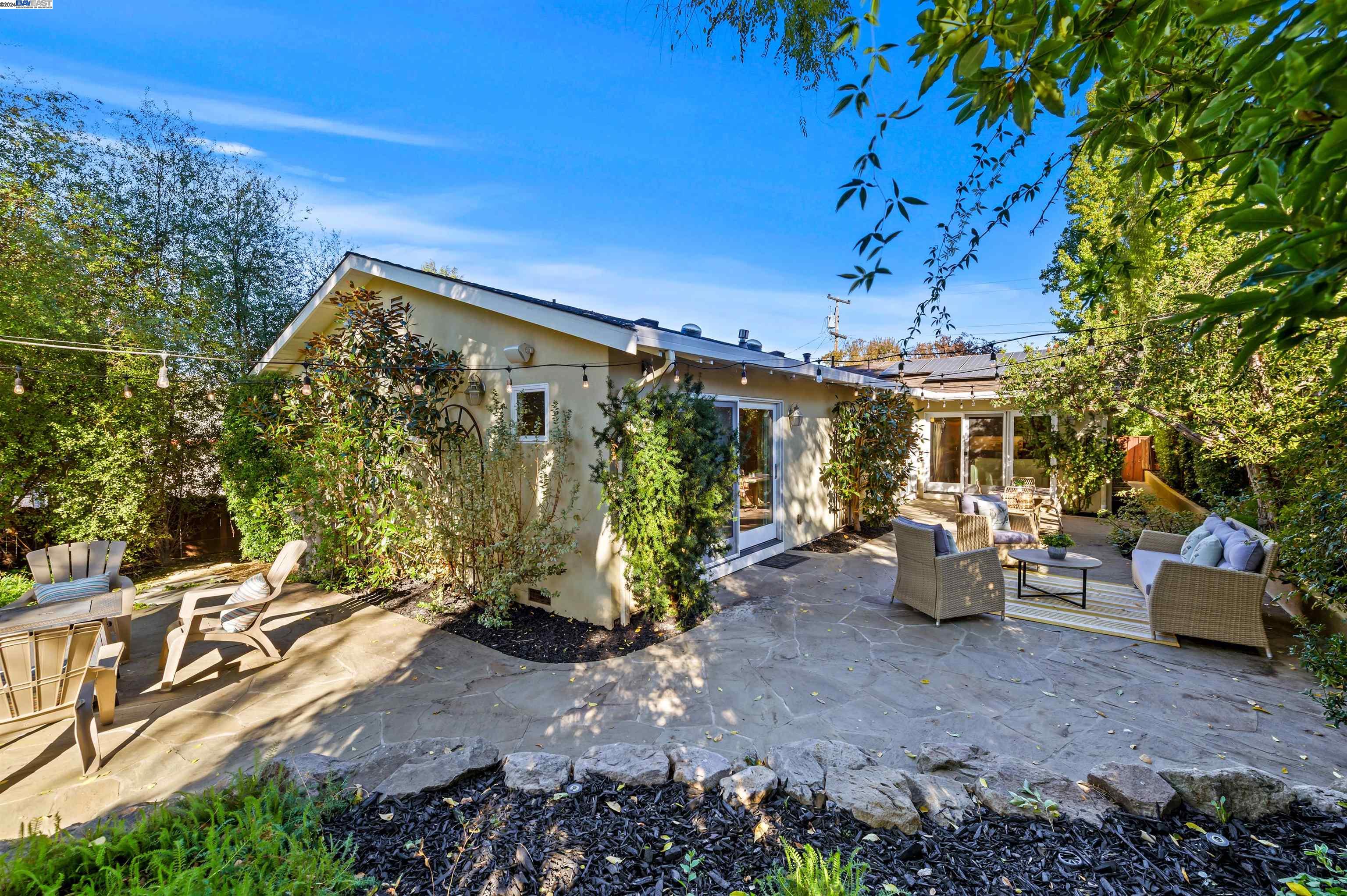 327 Christina Ct