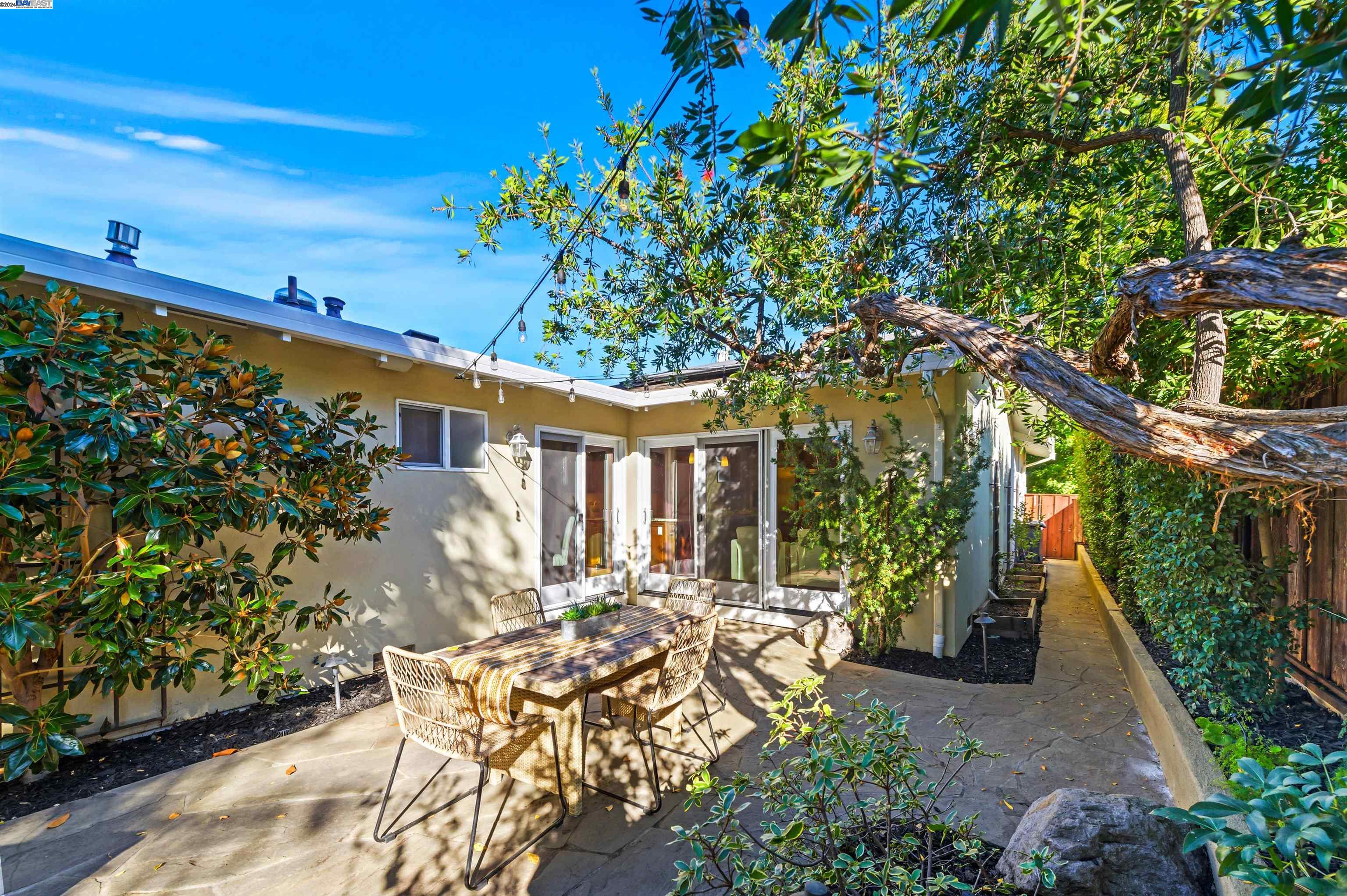 327 Christina Ct