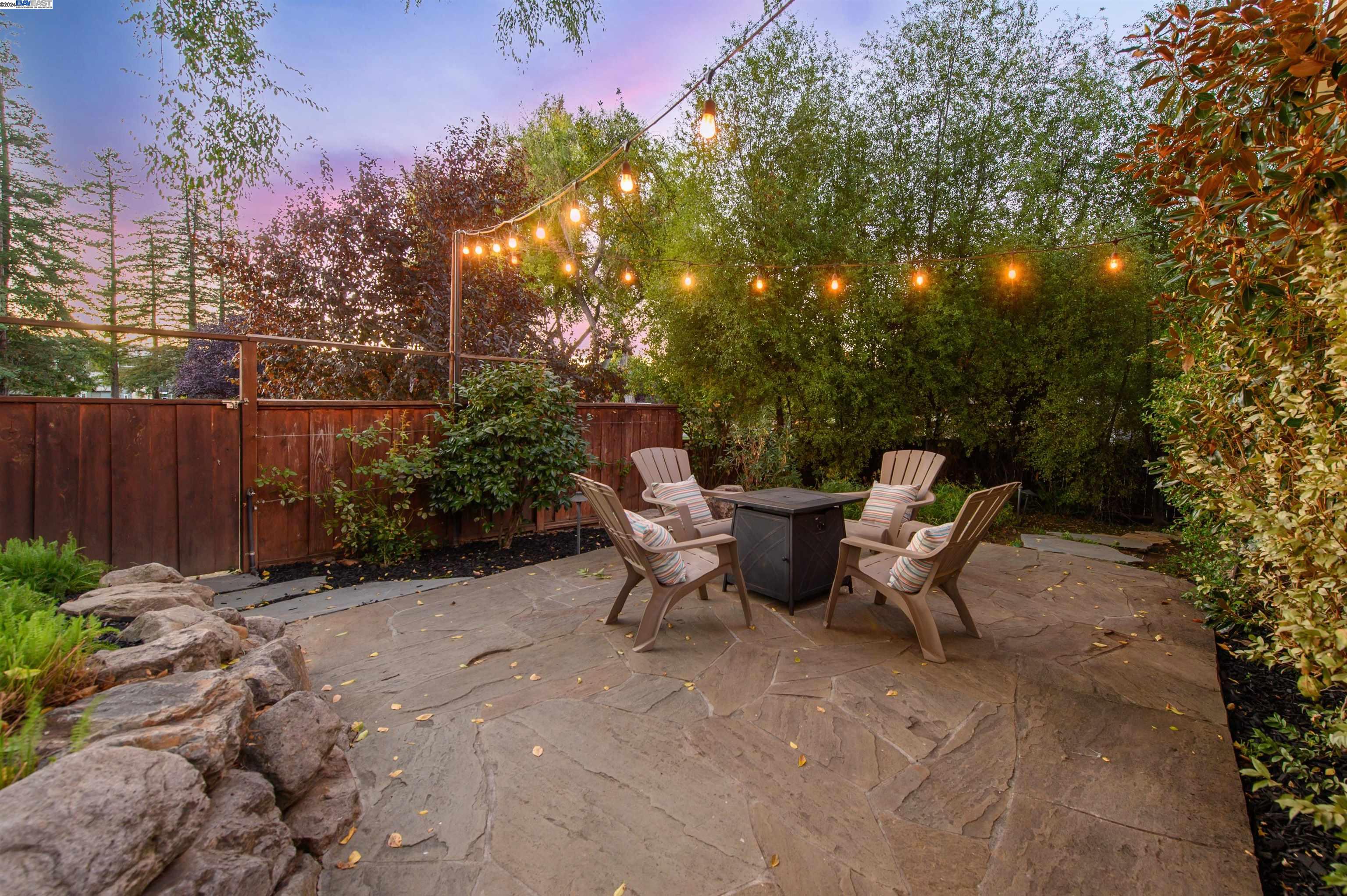 327 Christina Ct
