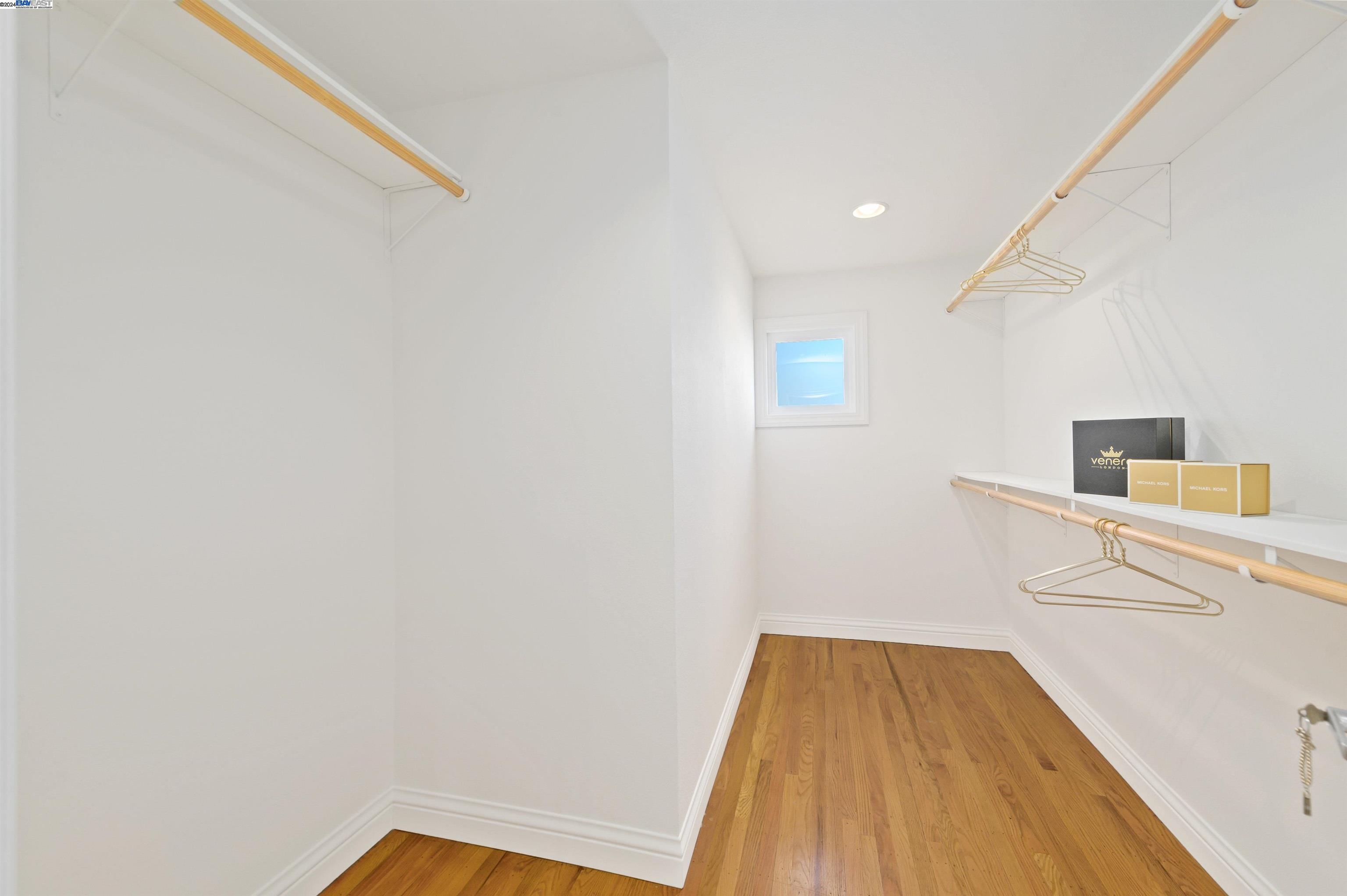 327 Christina Ct