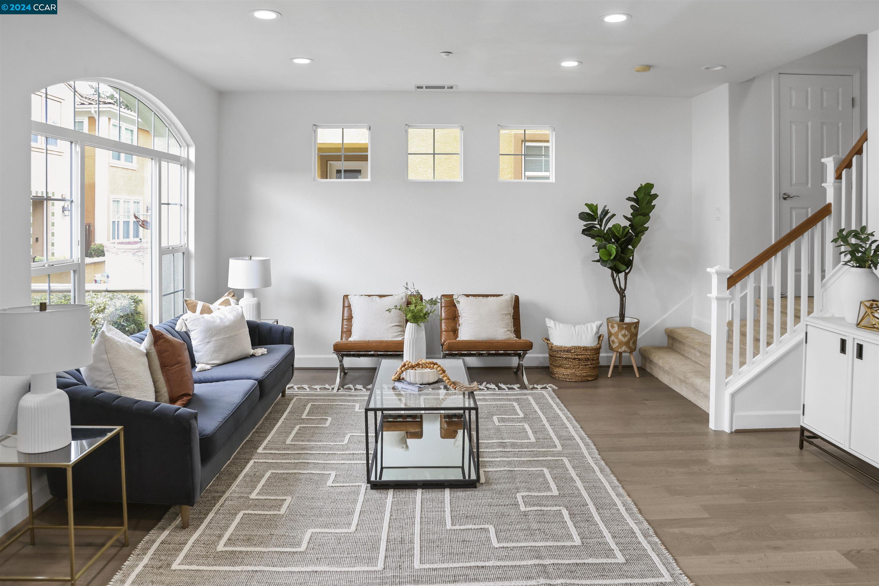 2810 Lemon Common