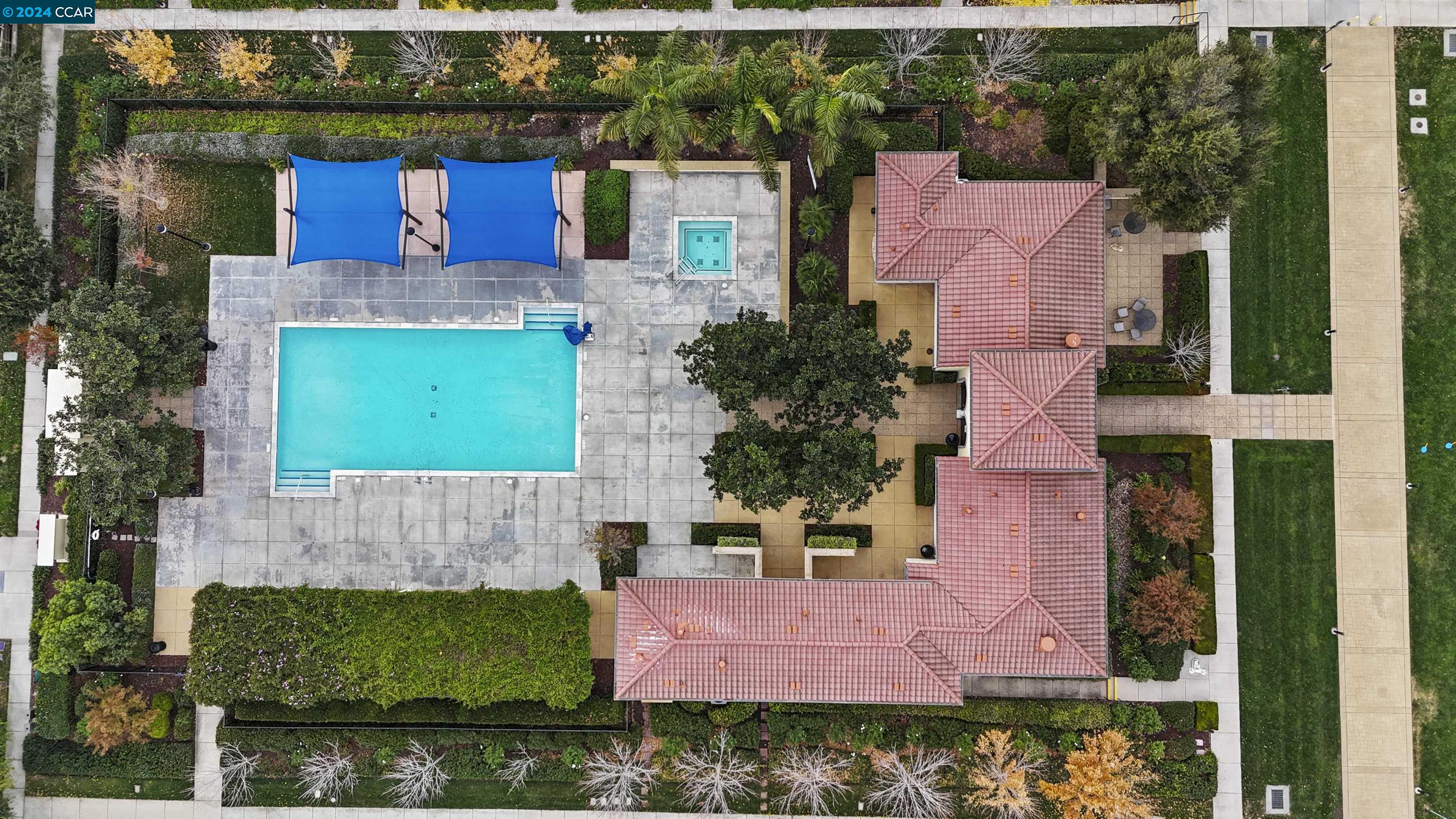 2810 Lemon Common