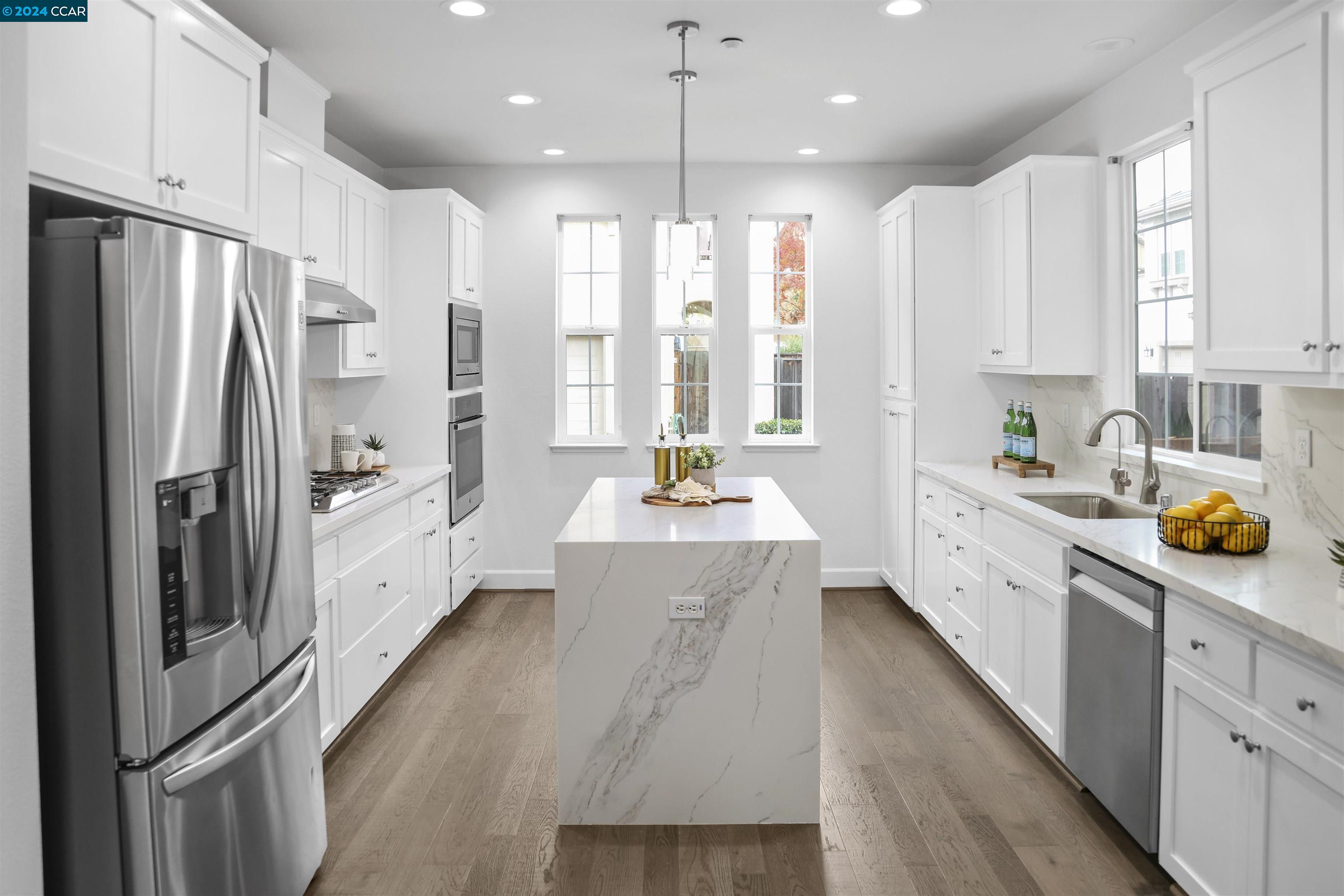 2810 Lemon Common