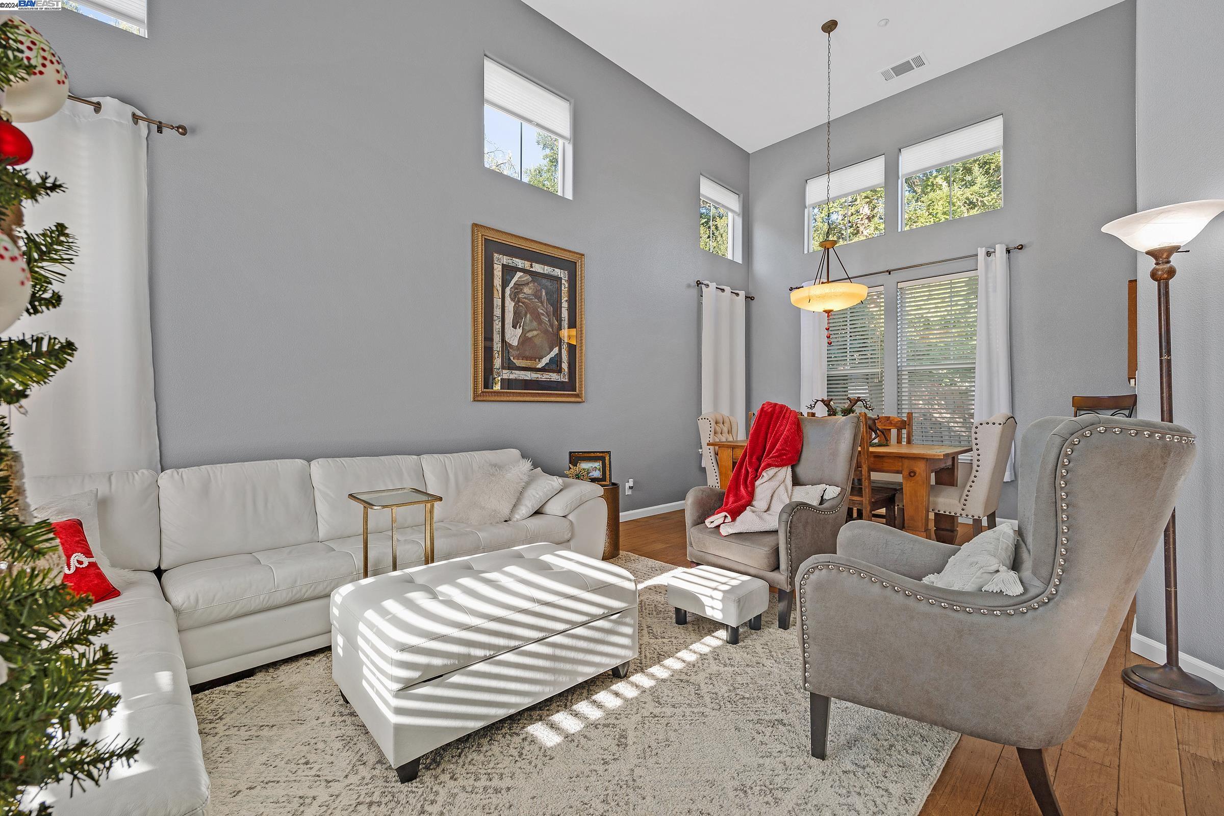 1483 Rebecca Dr
