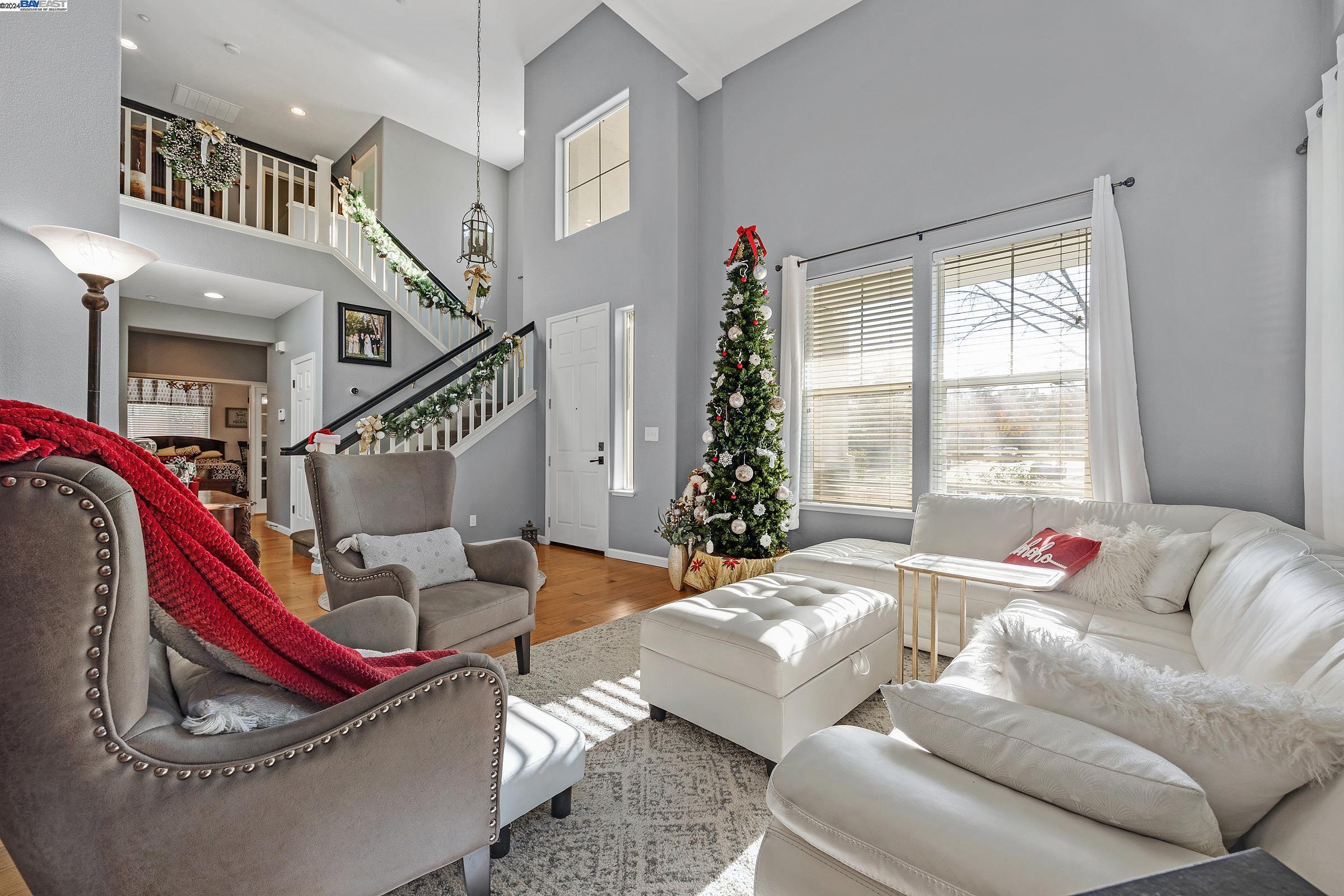 1483 Rebecca Dr