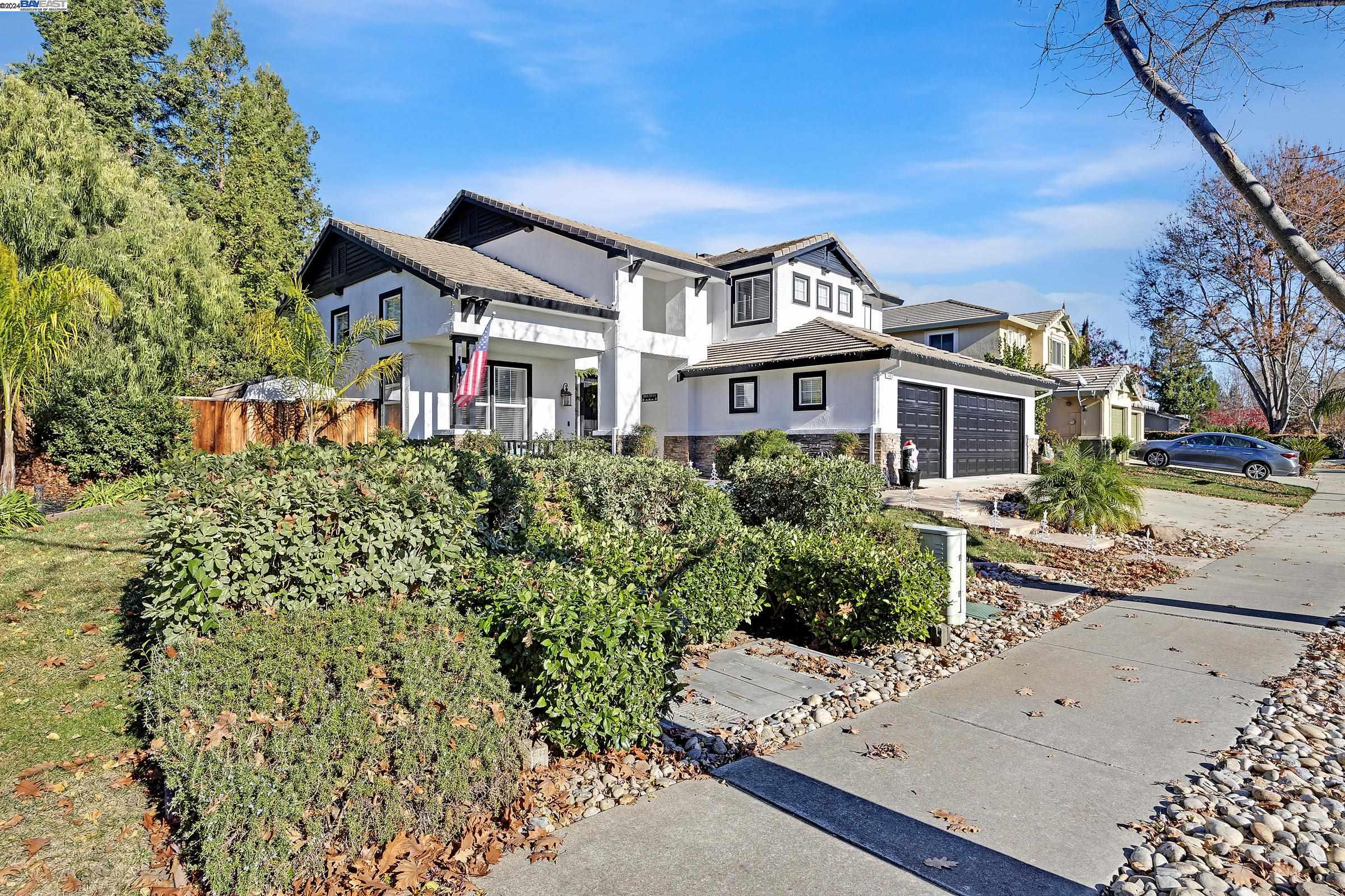 1483 Rebecca Dr