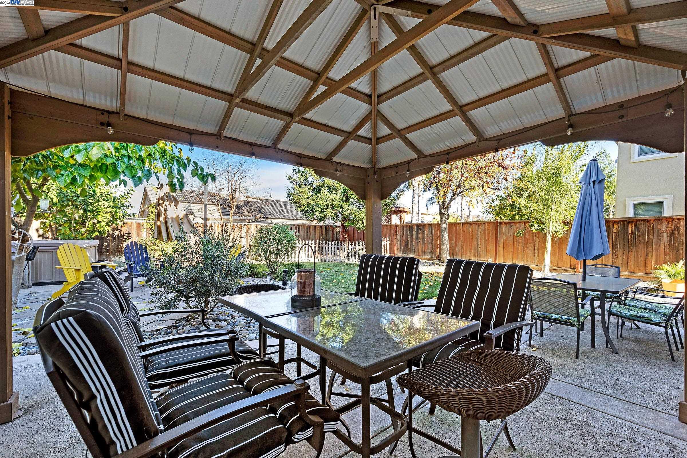 1483 Rebecca Dr
