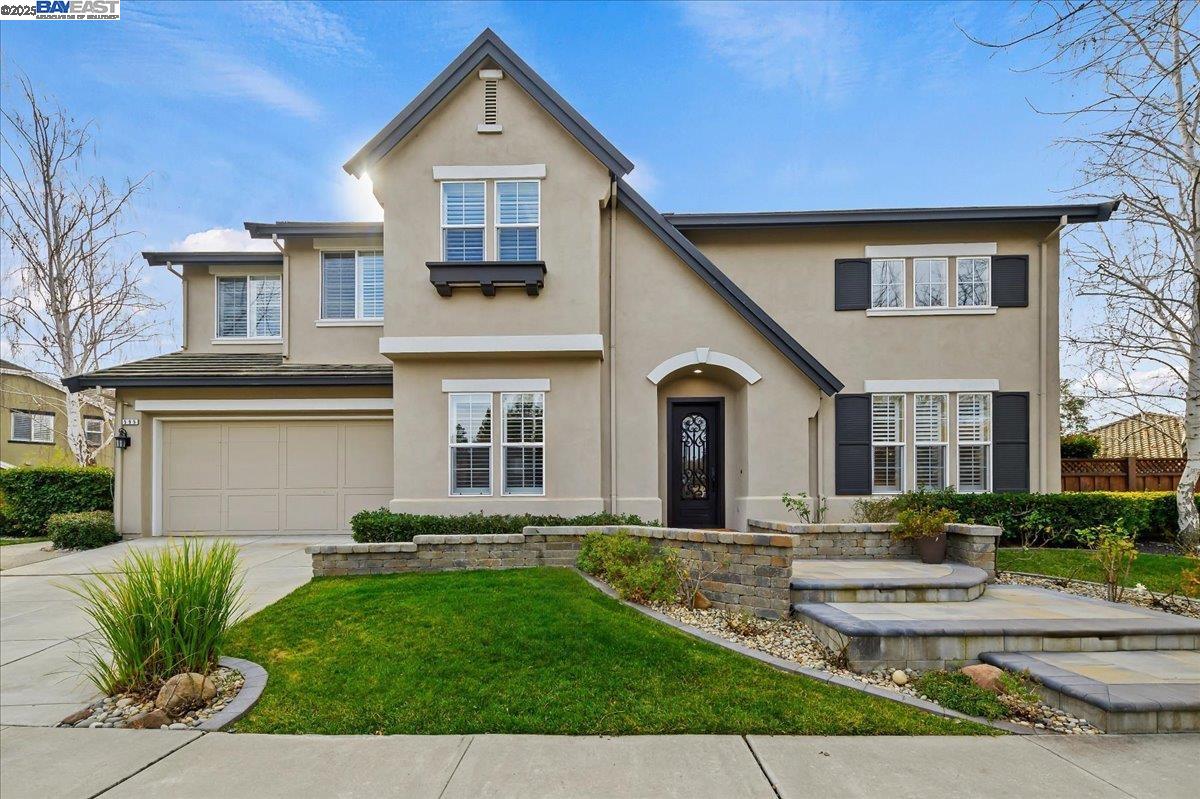 595 Old Oak Rd