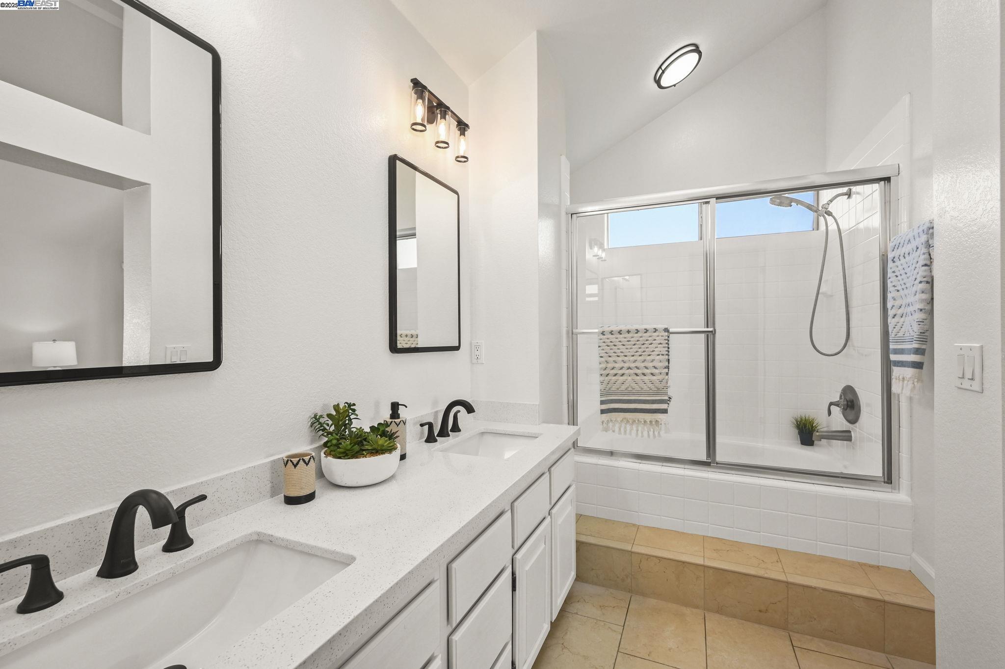 7747 Squirrel Creek Cir
