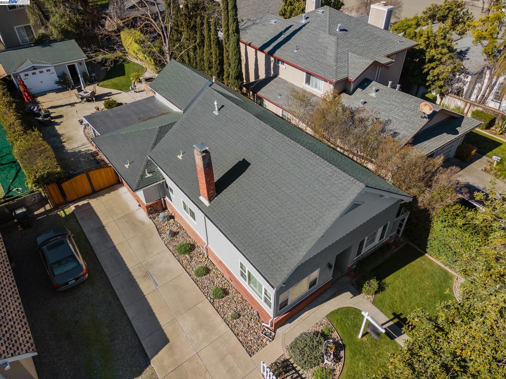 361 N Livermore Ave