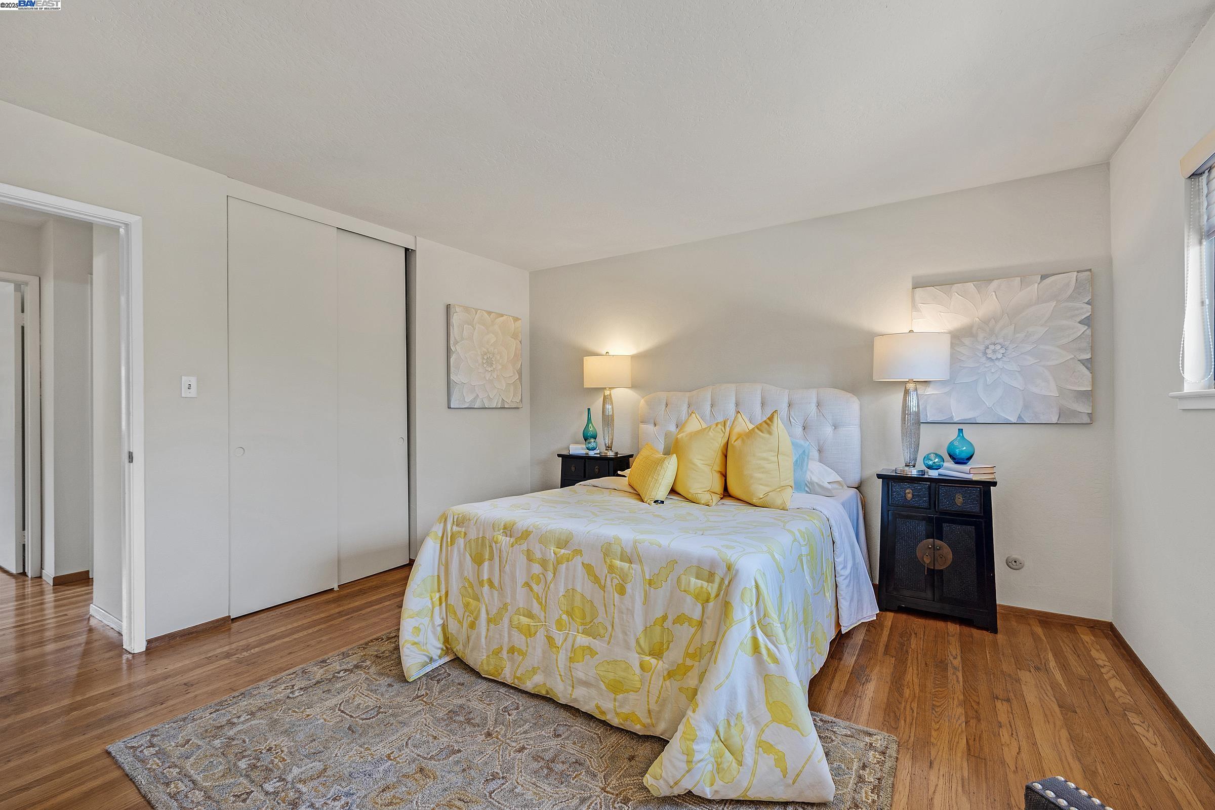 5070 Crestwood Ct